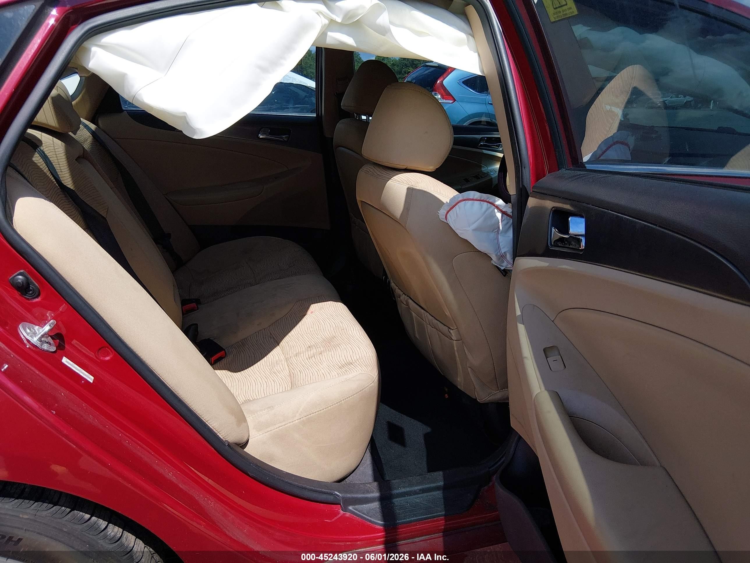 2013 Hyundai Sonata Hybrid   Red vin: KMHEC4A44DA069159
