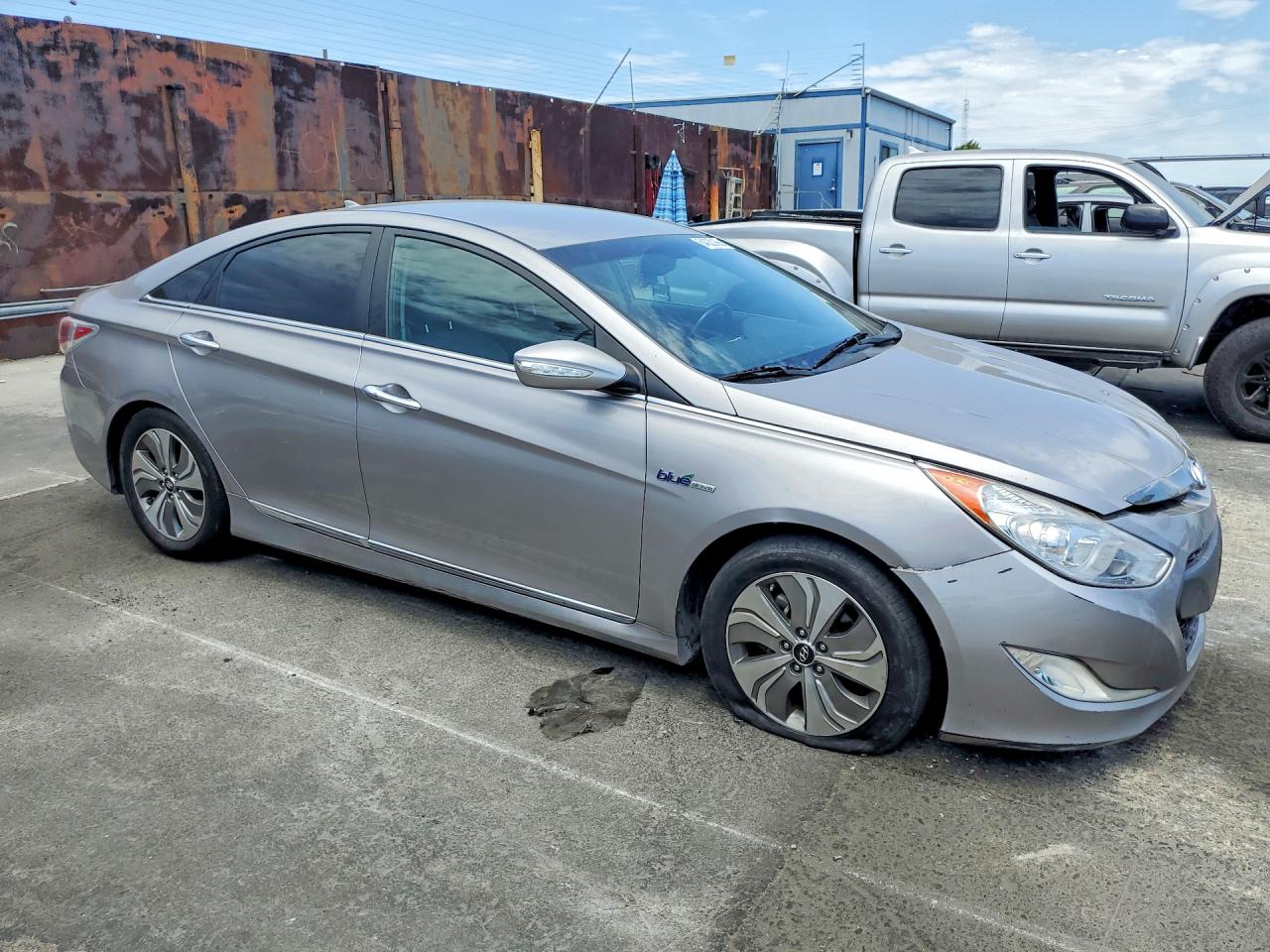 2013 Hyundai Sonata Hybrid Silver vin: KMHEC4A44DA071476