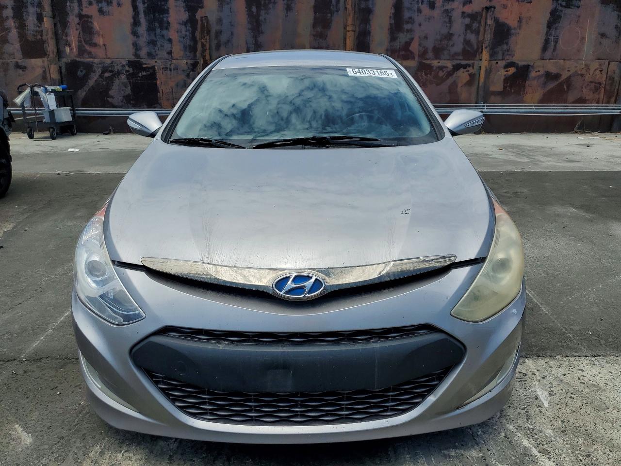 2013 Hyundai Sonata Hybrid Silver vin: KMHEC4A44DA071476