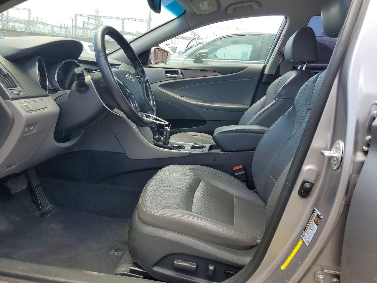 2013 Hyundai Sonata Hybrid Silver vin: KMHEC4A44DA071476