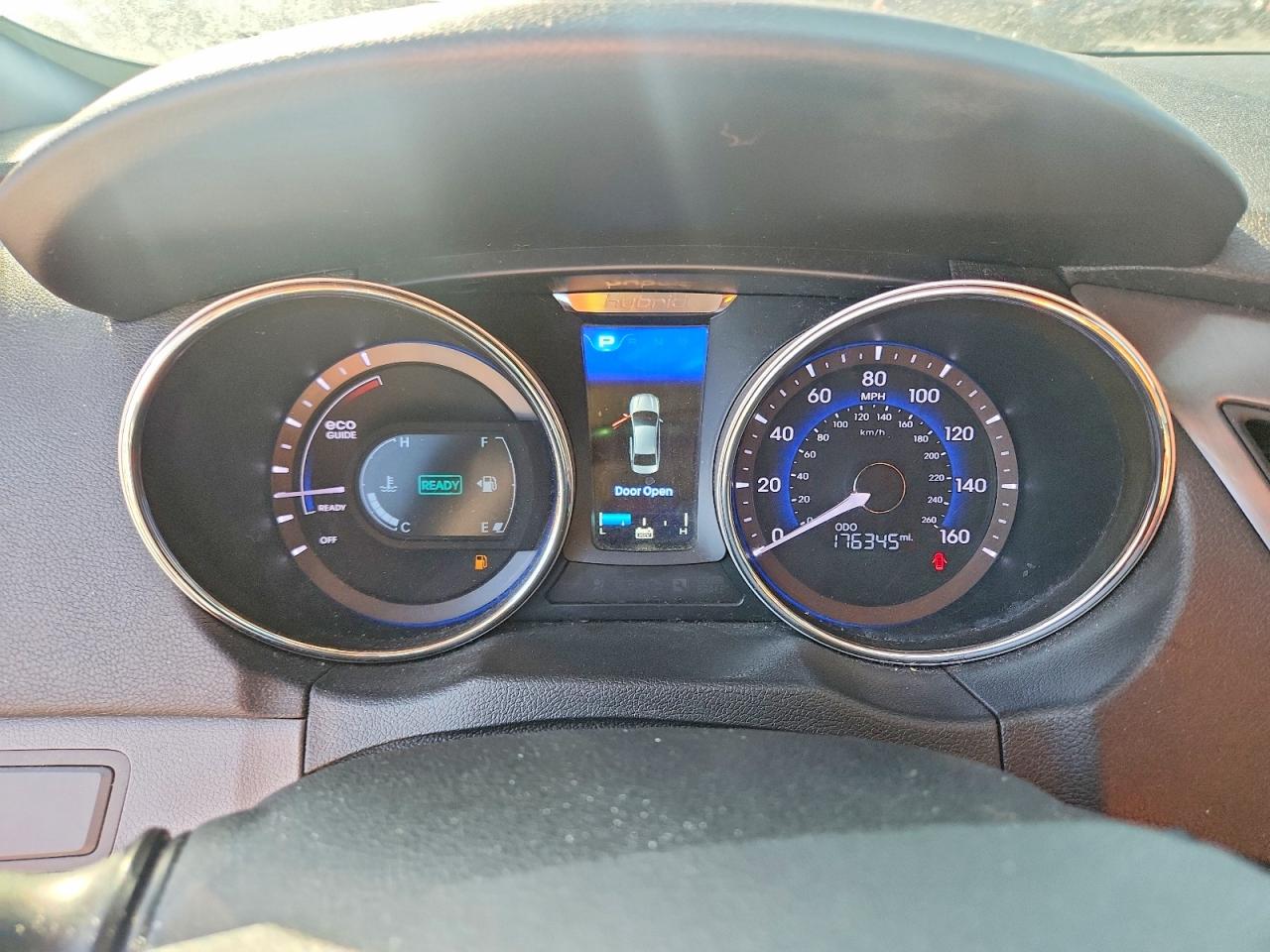 2013 Hyundai Sonata Hybrid Silver vin: KMHEC4A44DA071798