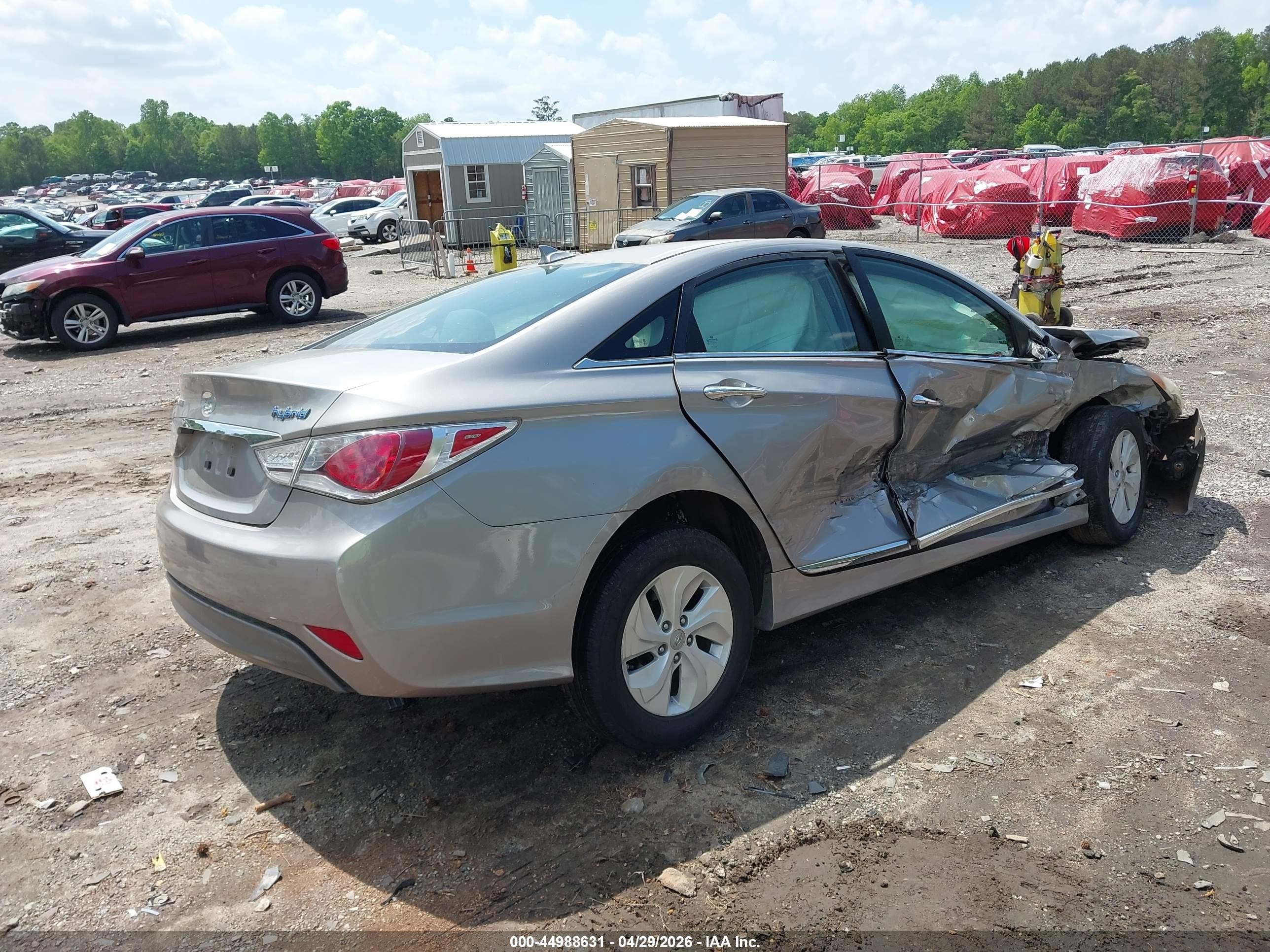 2013 Hyundai Sonata Hybrid   Silver vin: KMHEC4A44DA078282