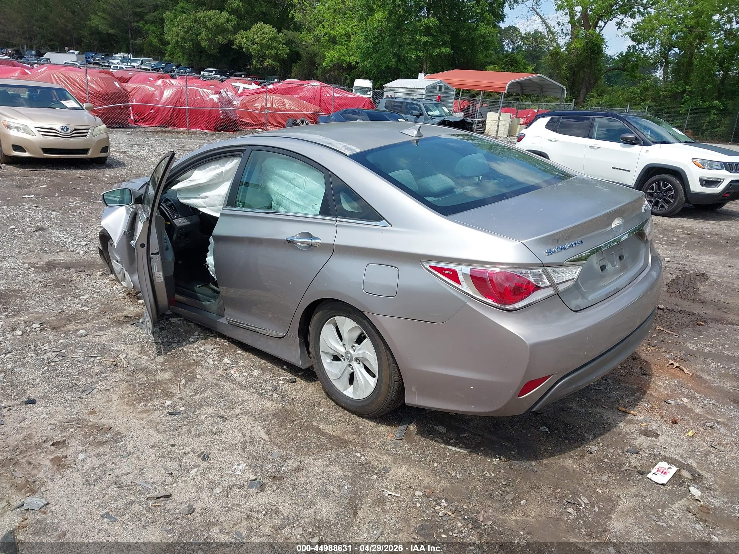 2013 Hyundai Sonata Hybrid   Silver vin: KMHEC4A44DA078282