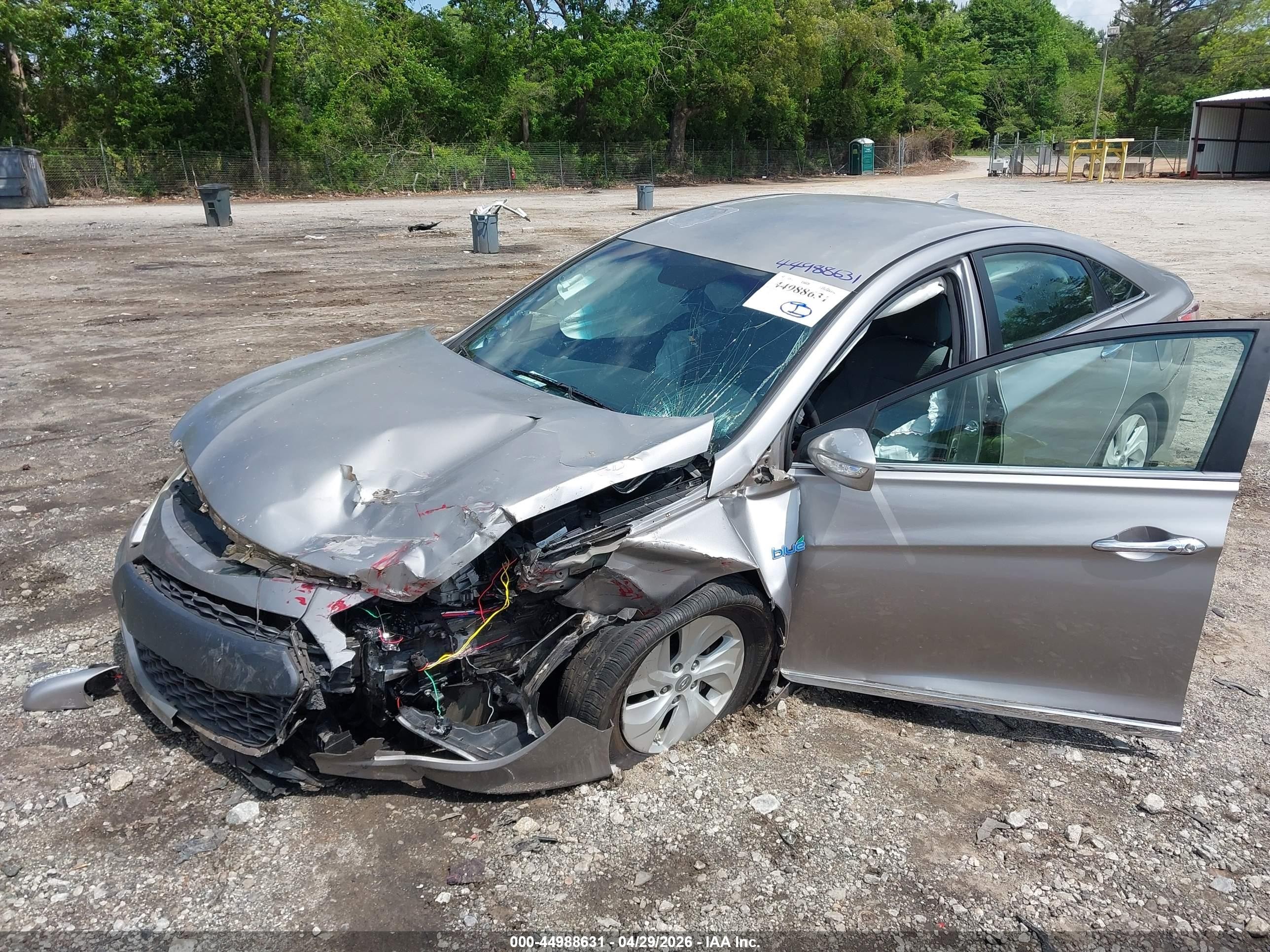 2013 Hyundai Sonata Hybrid   Silver vin: KMHEC4A44DA078282