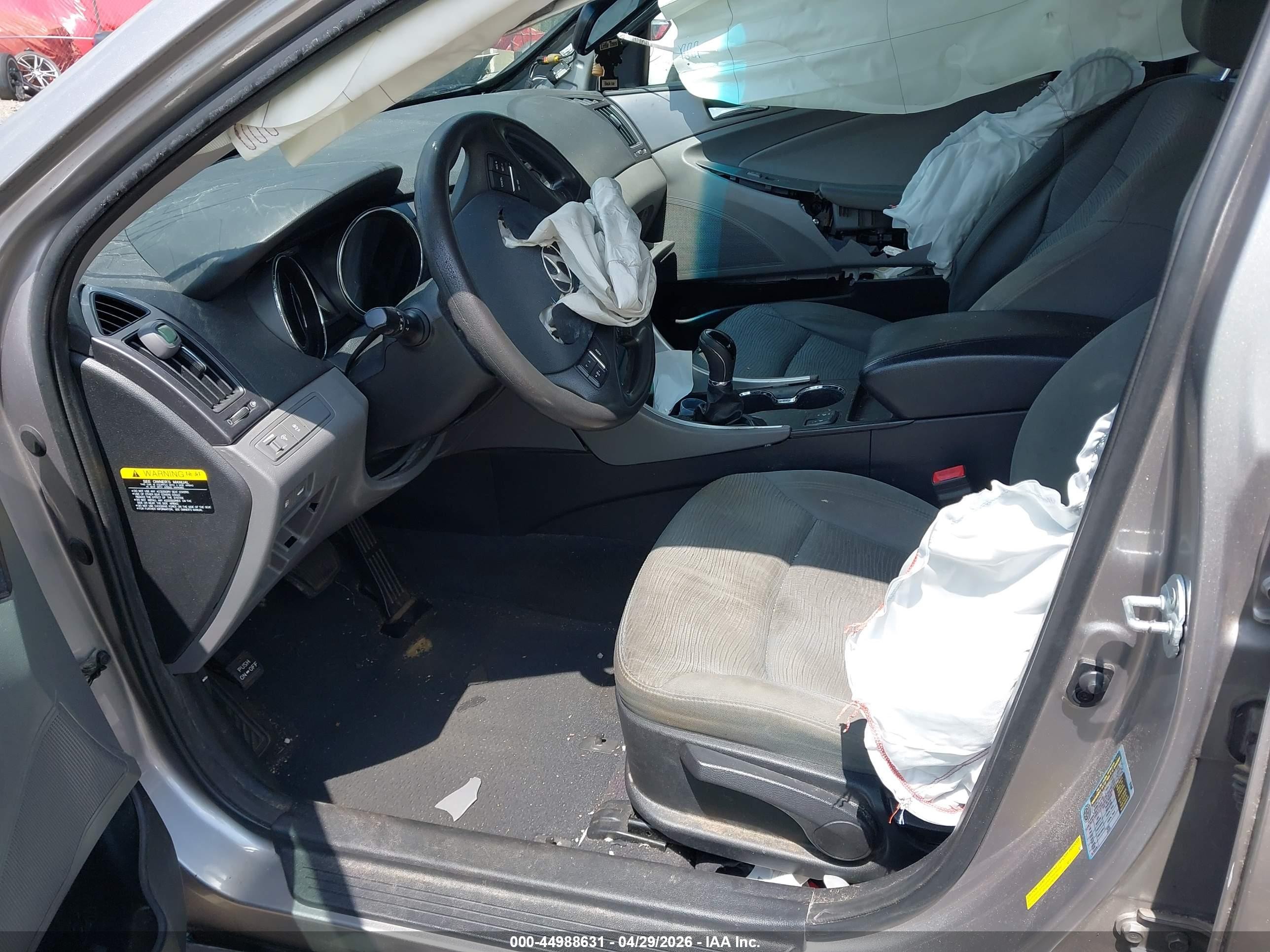 2013 Hyundai Sonata Hybrid   Silver vin: KMHEC4A44DA078282
