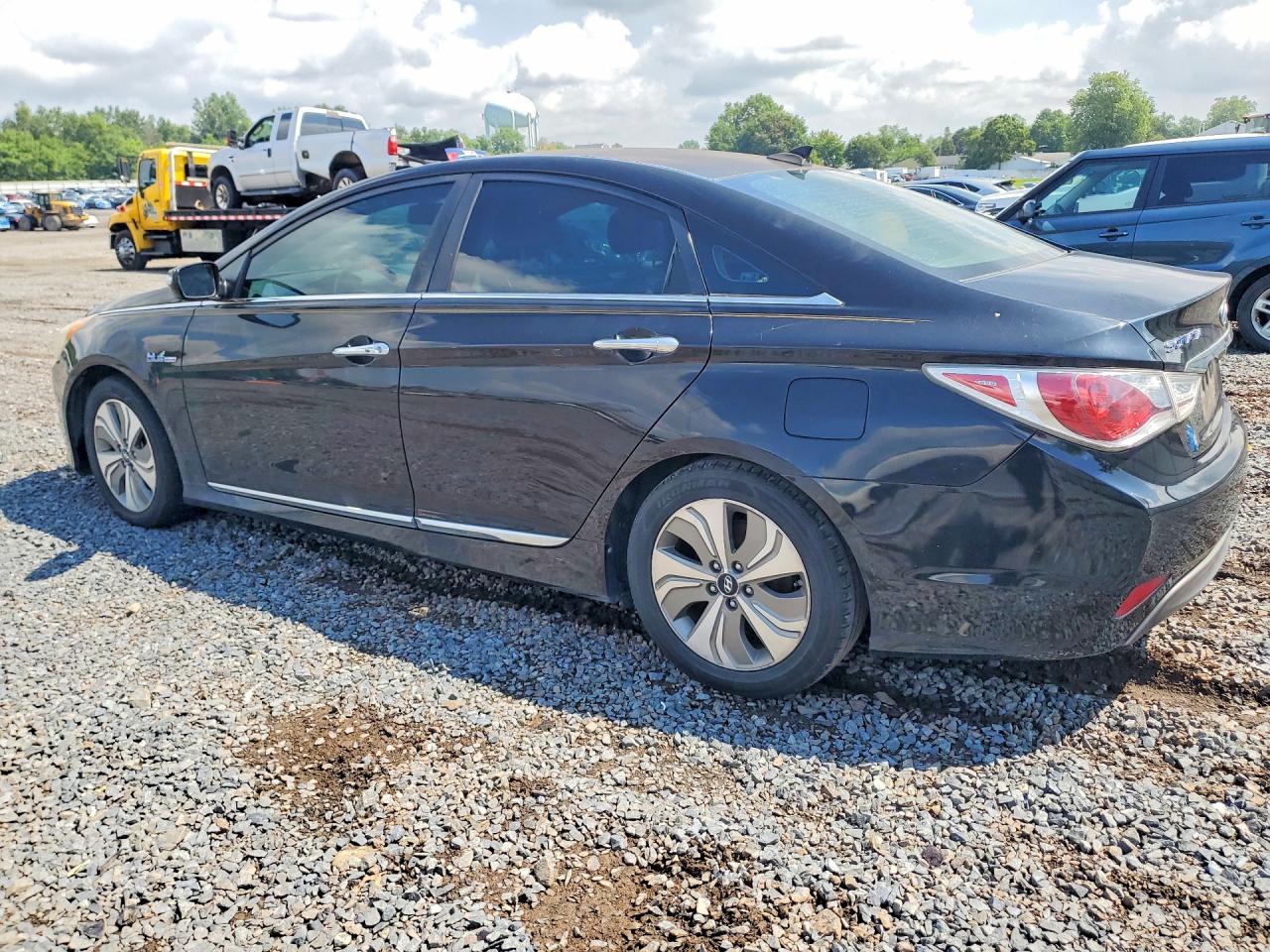 2013 Hyundai Sonata Hybrid Black vin: KMHEC4A44DA084129