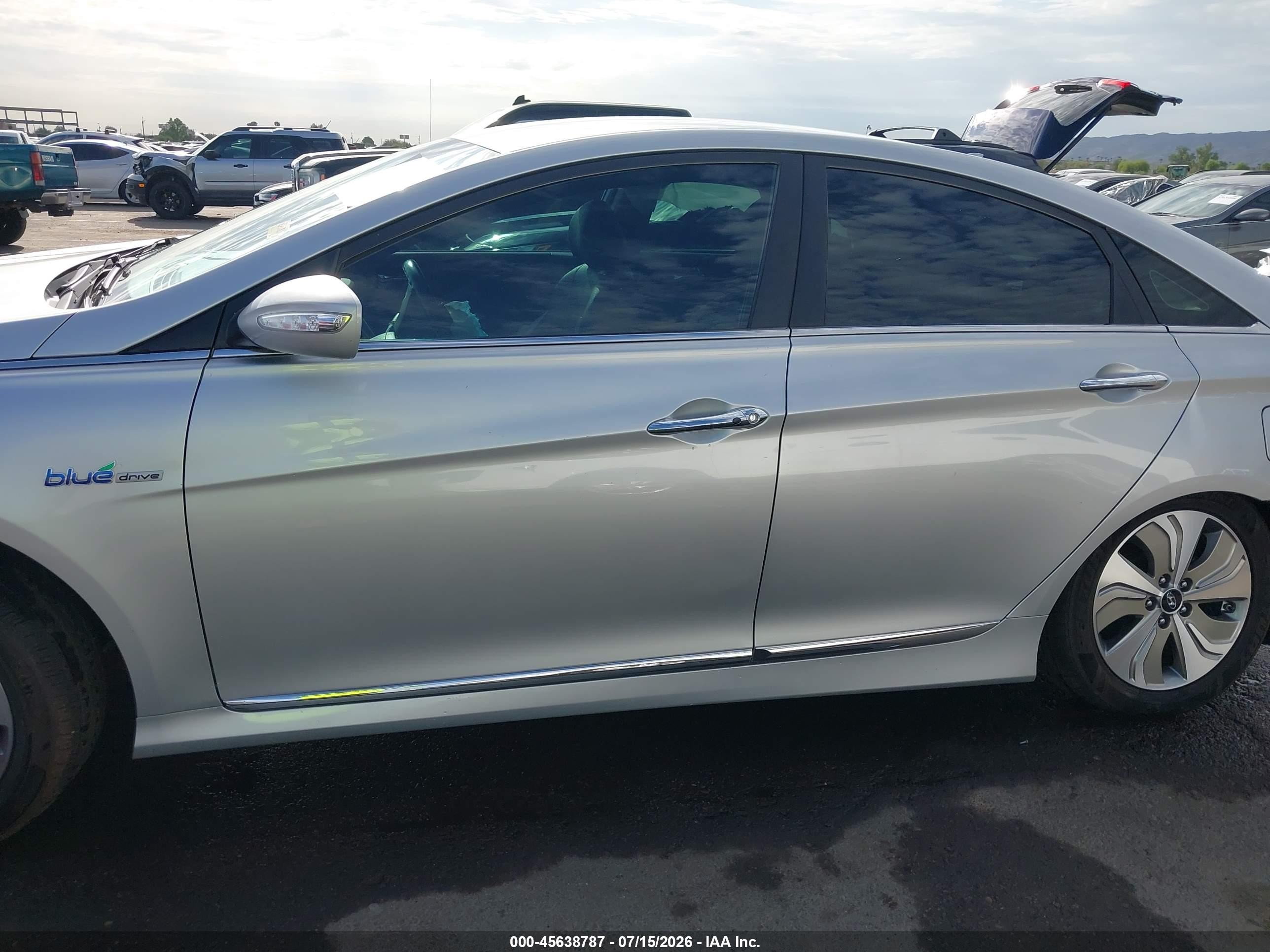 2013 Hyundai Sonata Hybrid Limited Silver vin: KMHEC4A44DA101270