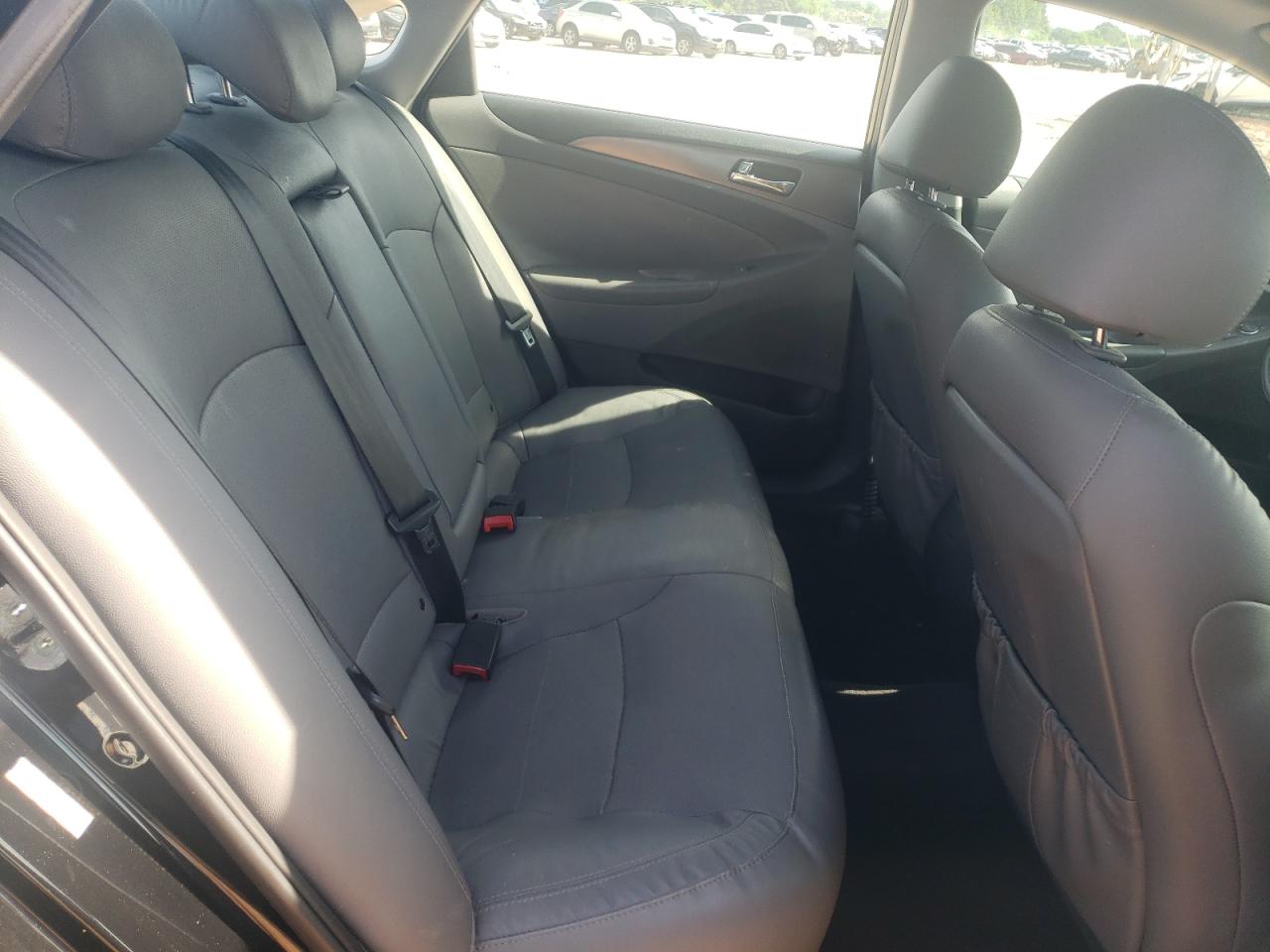 2014 Hyundai Sonata Hybrid Black vin: KMHEC4A44EA107927
