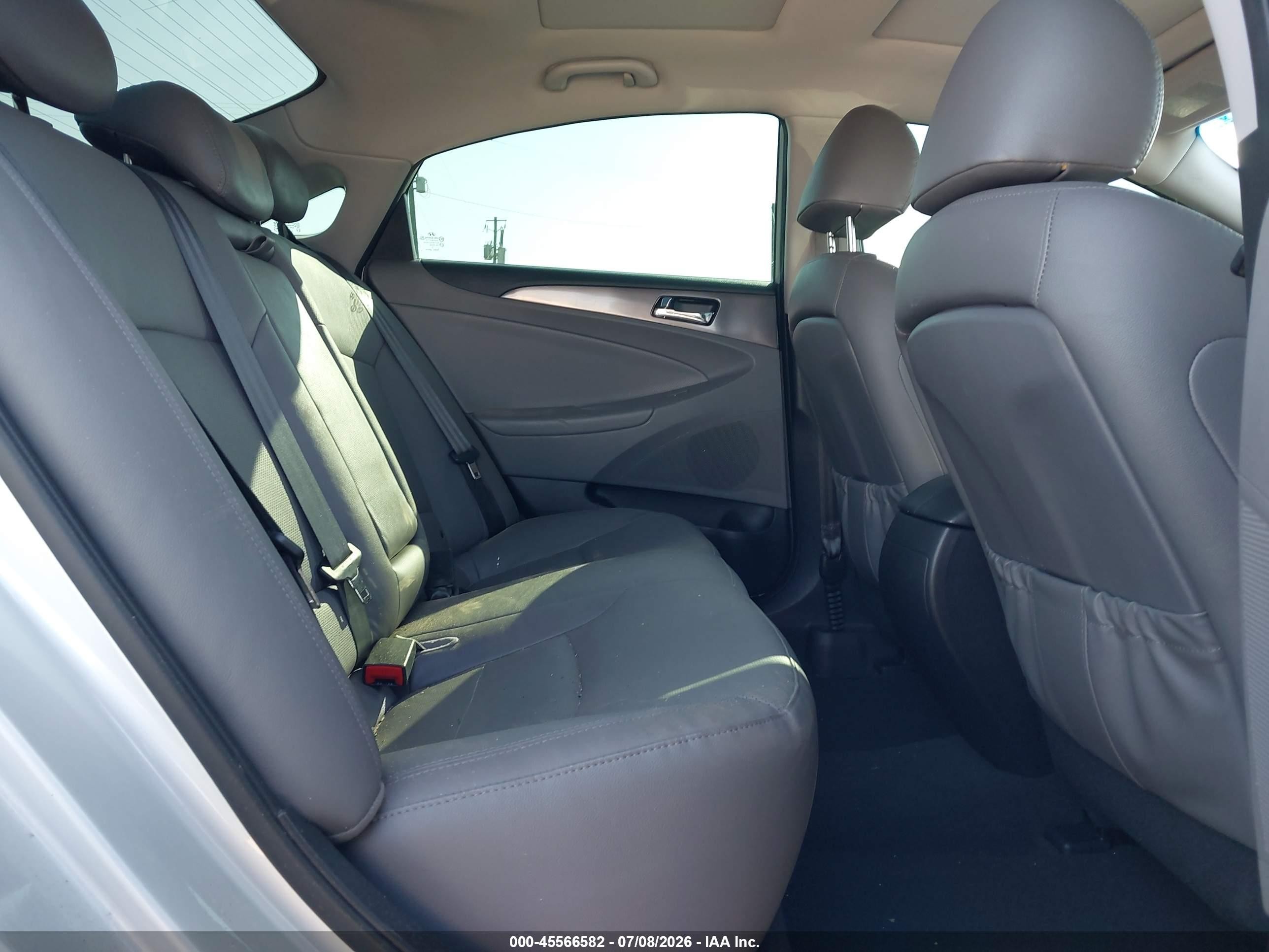 2014 Hyundai Sonata Hybrid Limited Серебряный vin: KMHEC4A44EA109676