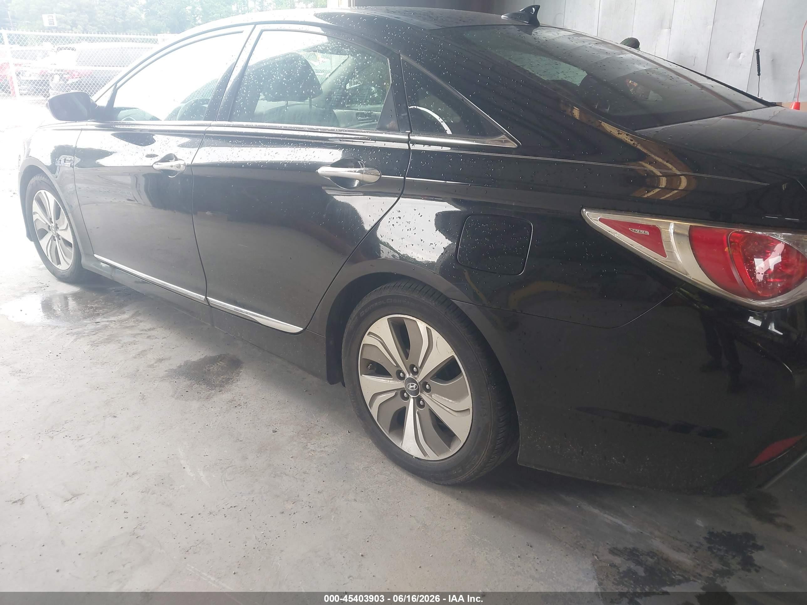 2014 Hyundai Sonata Hybrid Limited Black vin: KMHEC4A44EA109712