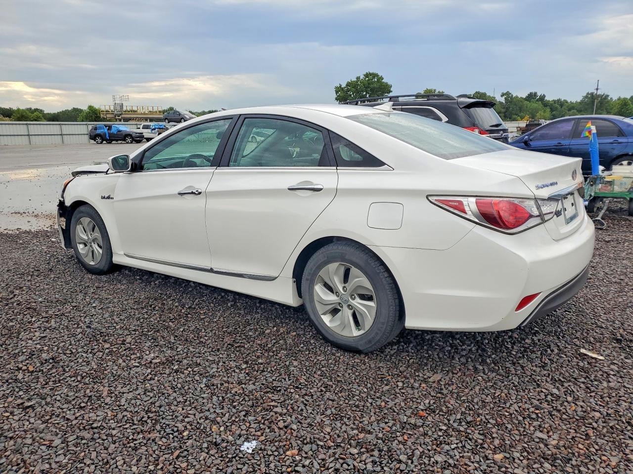 2014 Hyundai Sonata Hybrid Белый vin: KMHEC4A44EA110049