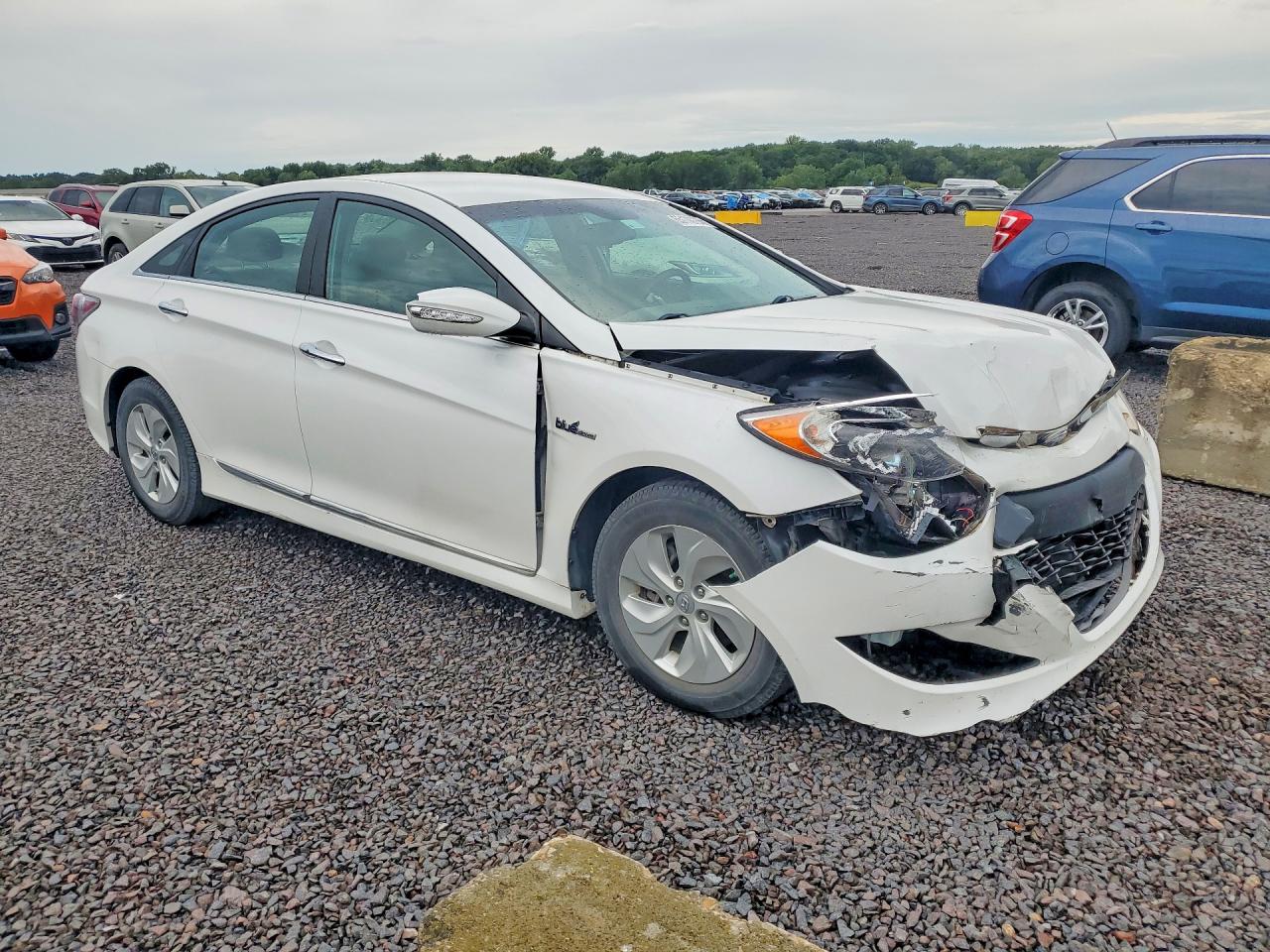 2014 Hyundai Sonata Hybrid Белый vin: KMHEC4A44EA110049