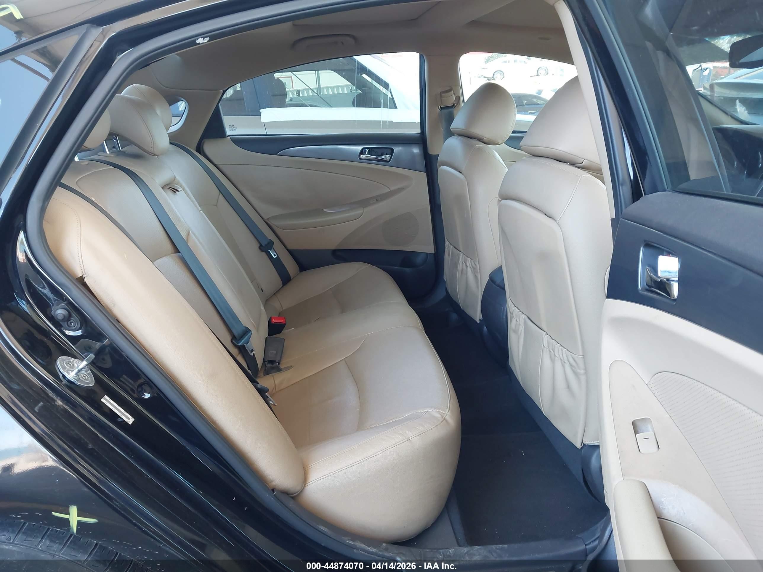 2014 Hyundai Sonata Hybrid Limited Черный vin: KMHEC4A44EA115994