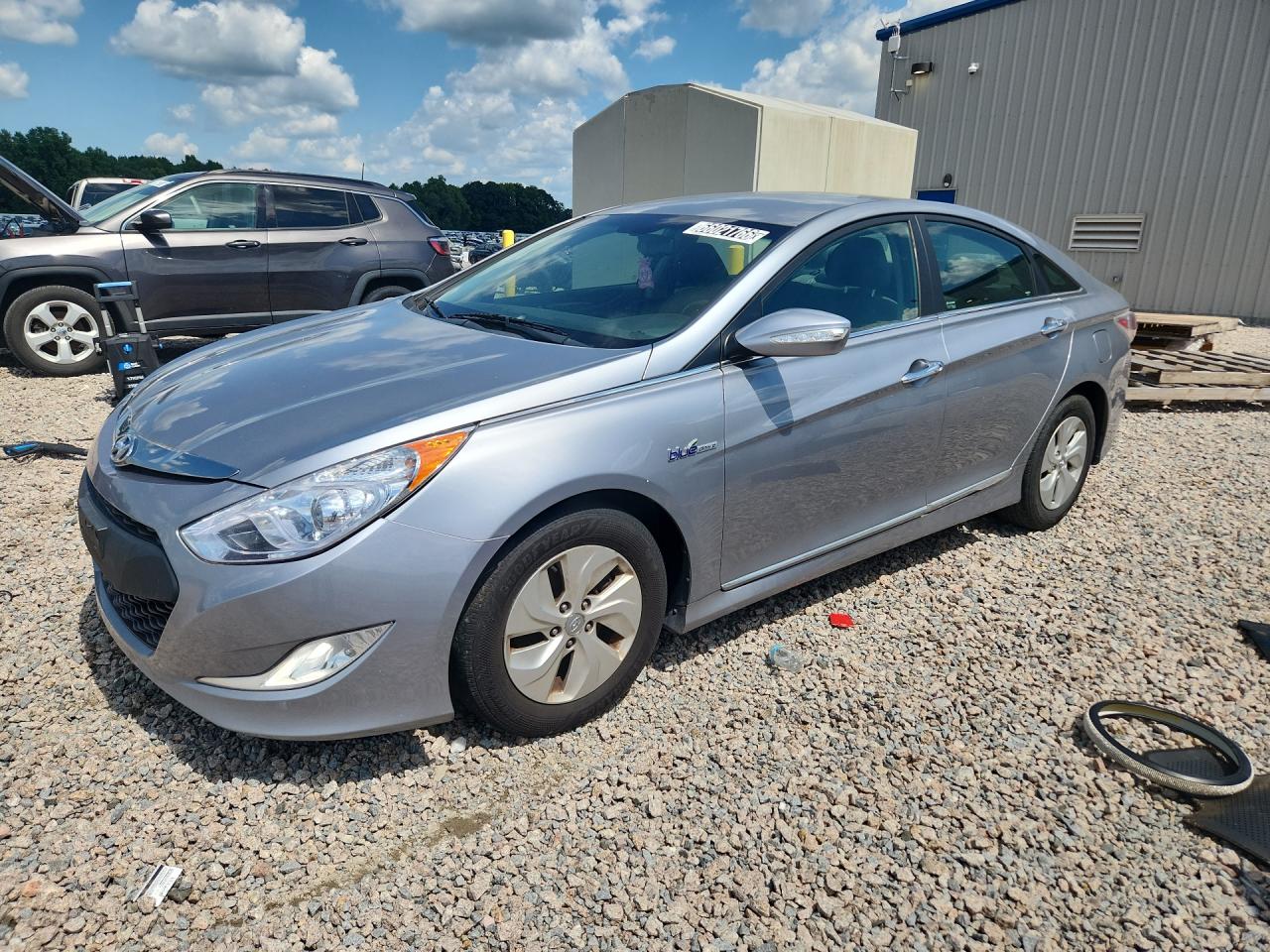 2014 Hyundai Sonata Hybrid Silver vin: KMHEC4A44EA117678