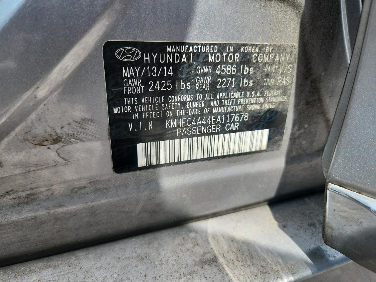 2014 Hyundai Sonata Hybrid Silver vin: KMHEC4A44EA117678