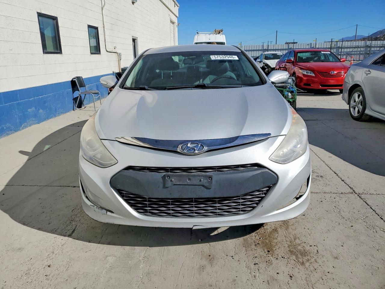 2015 Hyundai Sonata Hybrid Base Silver vin: KMHEC4A44FA118427