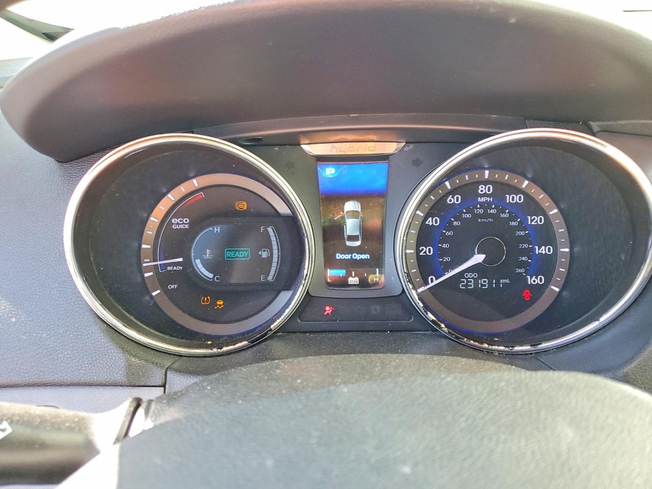 2015 Hyundai Sonata Hybrid Base Silver vin: KMHEC4A44FA118427
