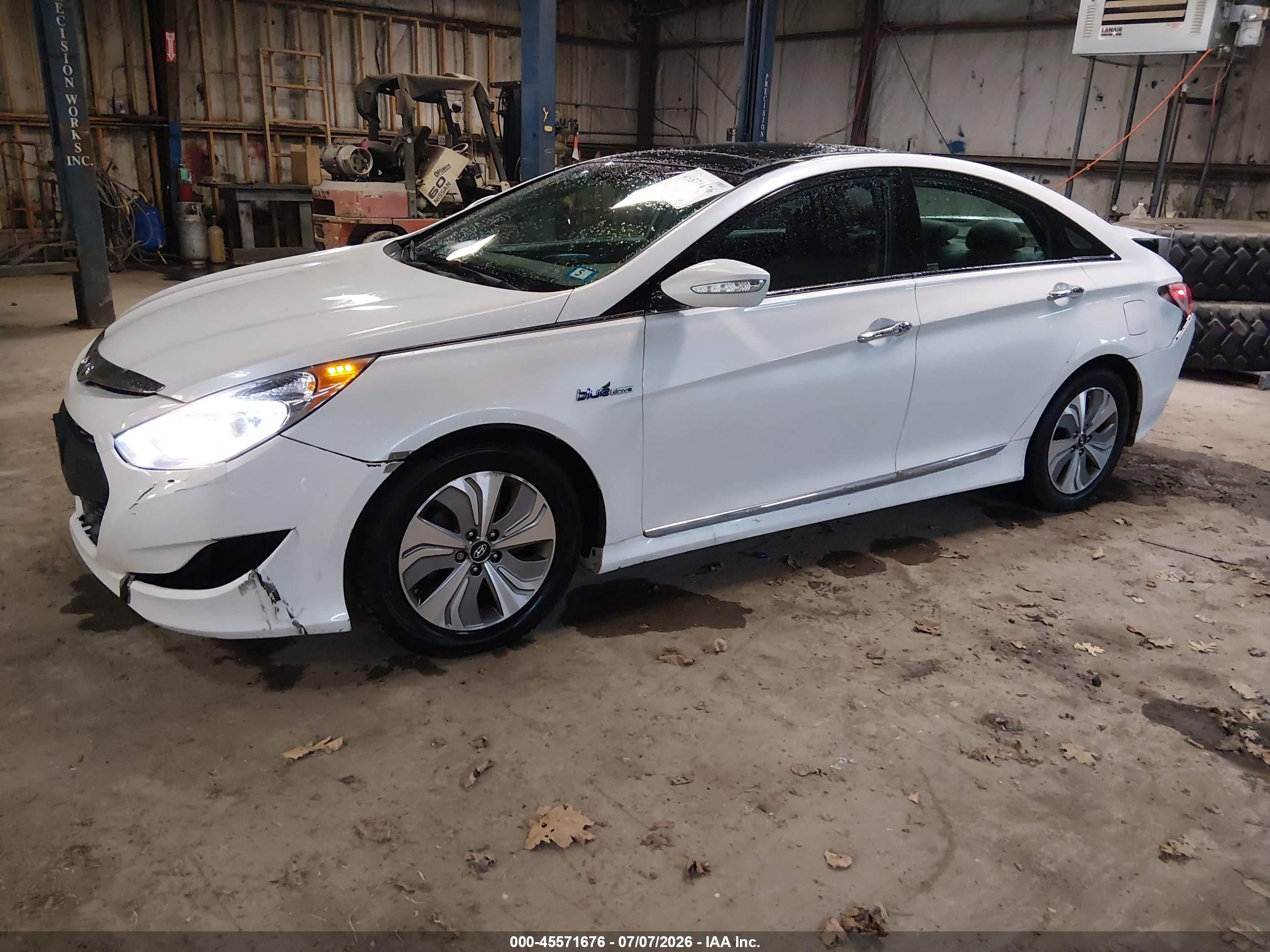 2015 Hyundai Sonata Hybrid Limited White vin: KMHEC4A44FA119089