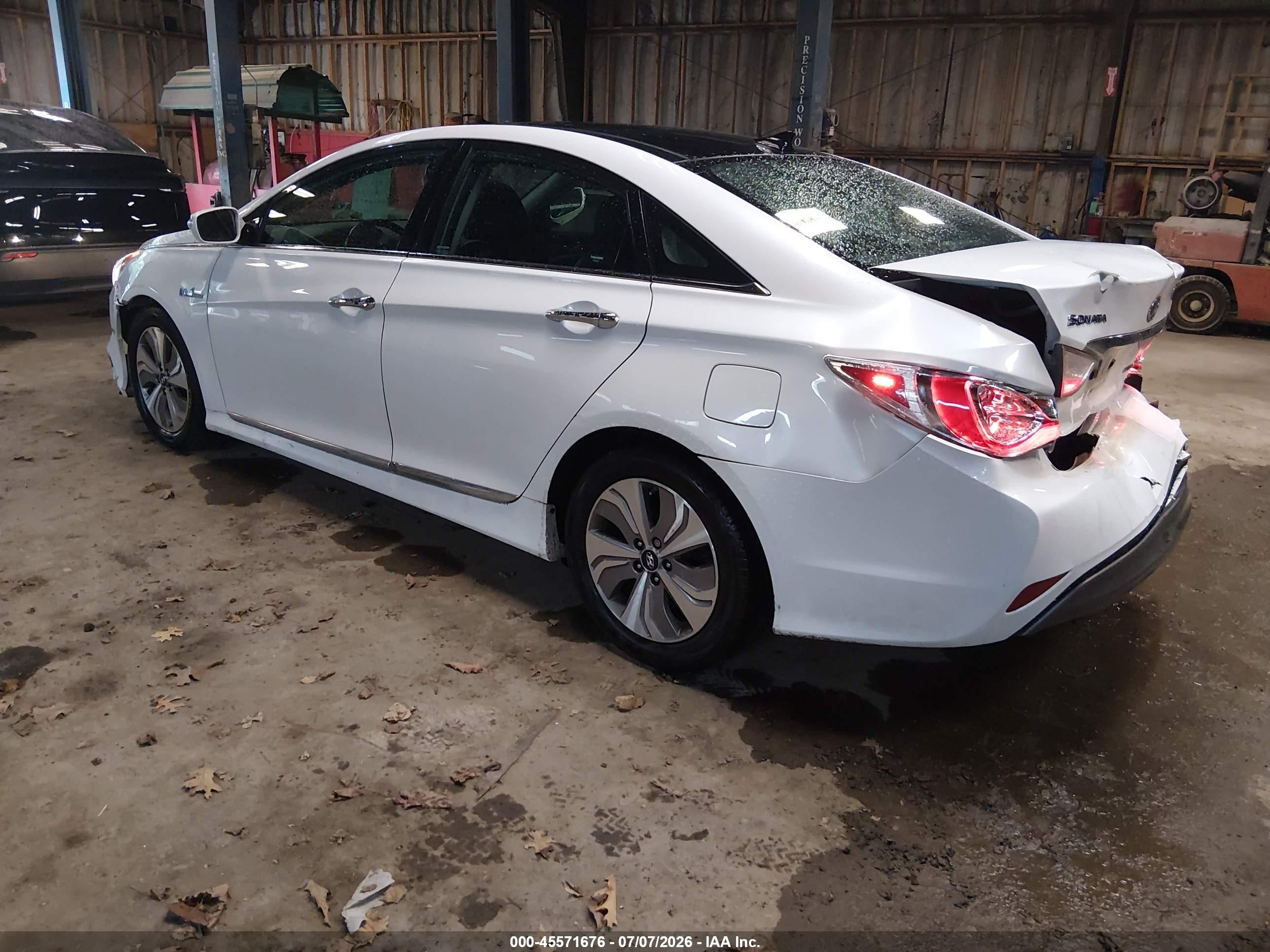 2015 Hyundai Sonata Hybrid Limited White vin: KMHEC4A44FA119089
