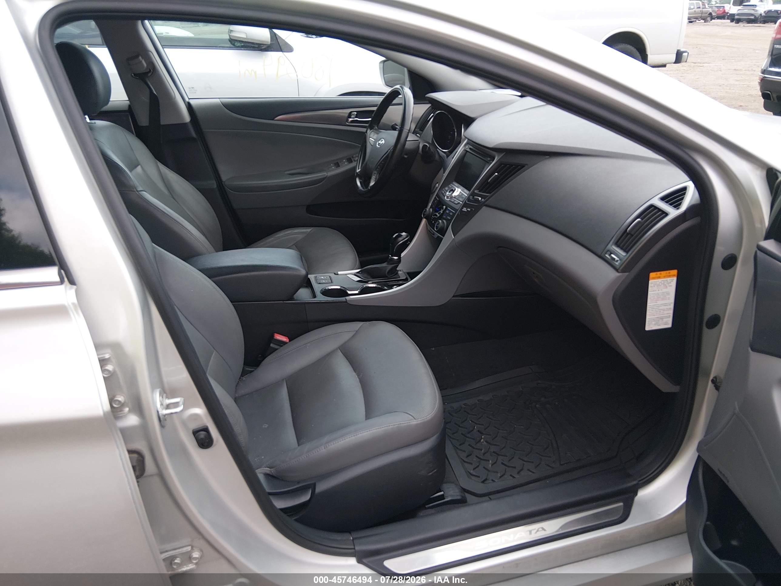 2015 Hyundai Sonata Hybrid Limited Silver vin: KMHEC4A44FA121876