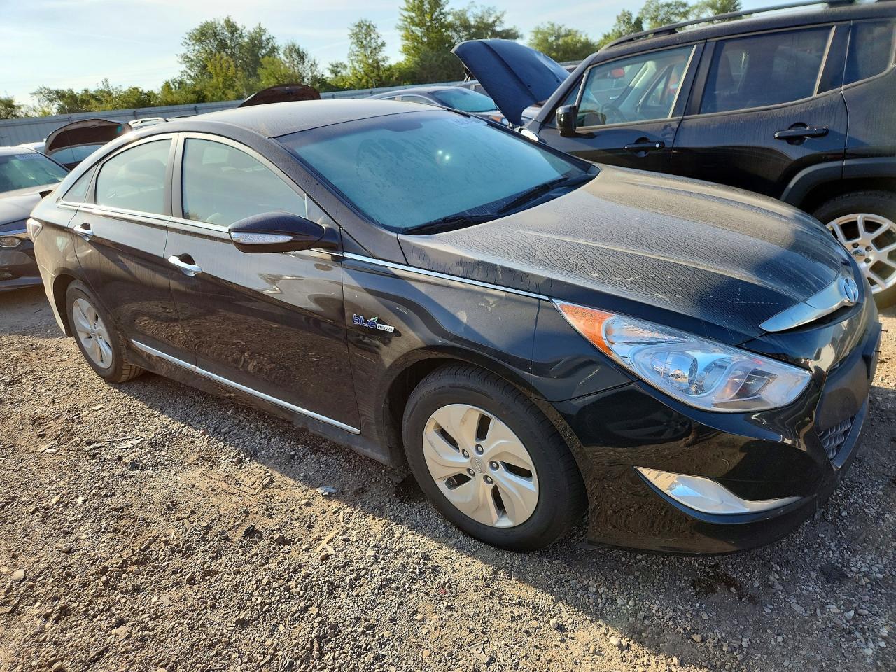 2015 Hyundai Sonata Hybrid Base Black vin: KMHEC4A44FA125197