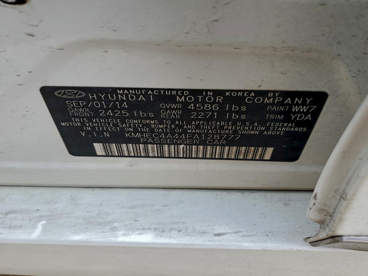 2015 Hyundai Sonata Hybrid Белый vin: KMHEC4A44FA128777