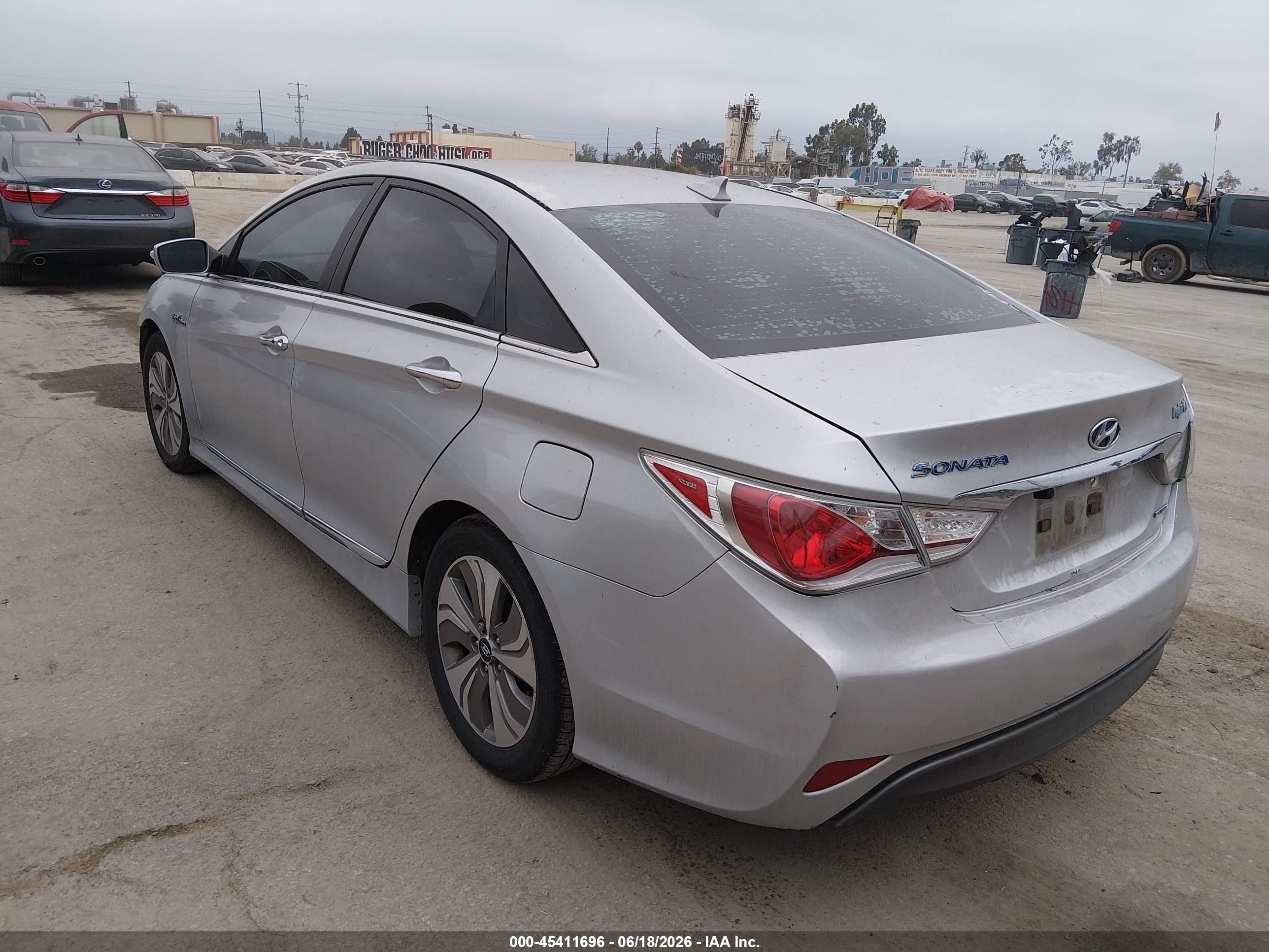 2015 Hyundai Sonata Hybrid Limited Silver vin: KMHEC4A44FA130514