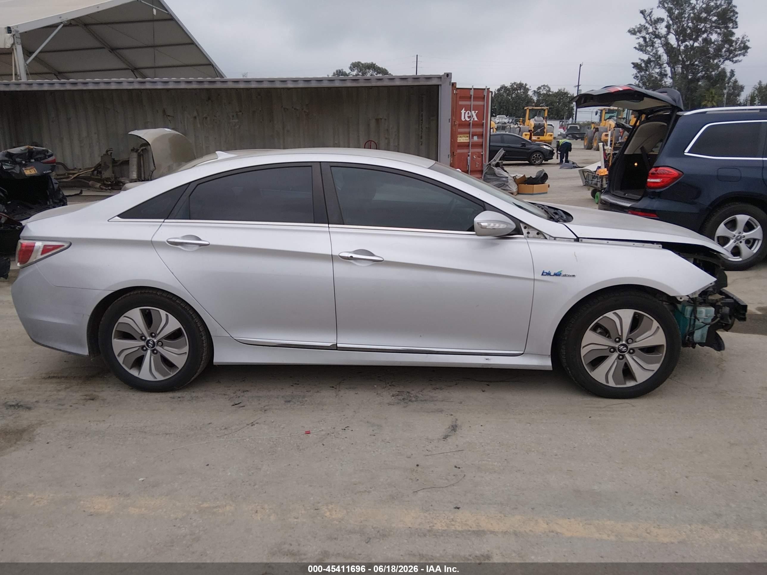 2015 Hyundai Sonata Hybrid Limited Silver vin: KMHEC4A44FA130514