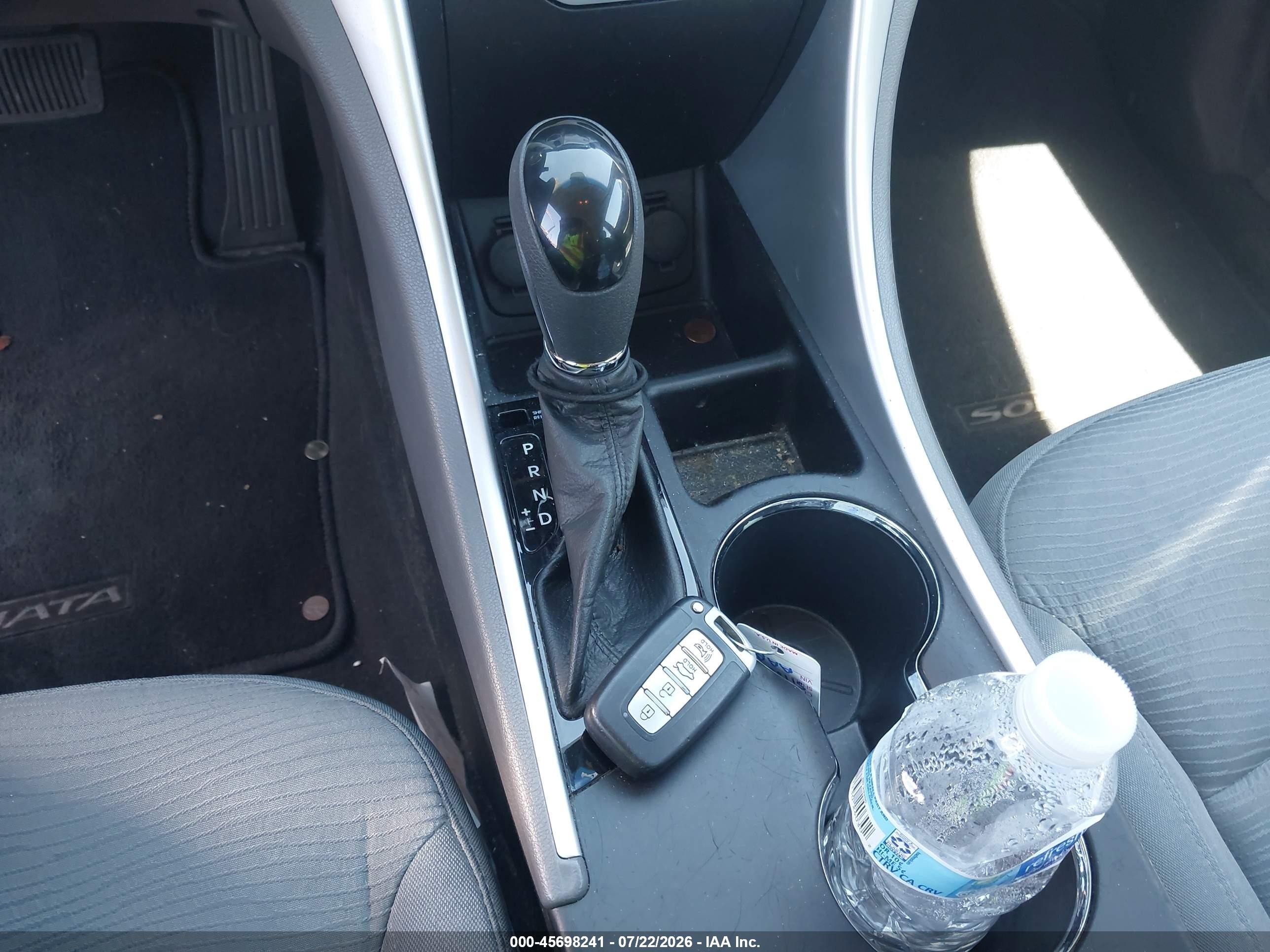 2011 Hyundai Sonata Hybrid   Silver vin: KMHEC4A45BA000736