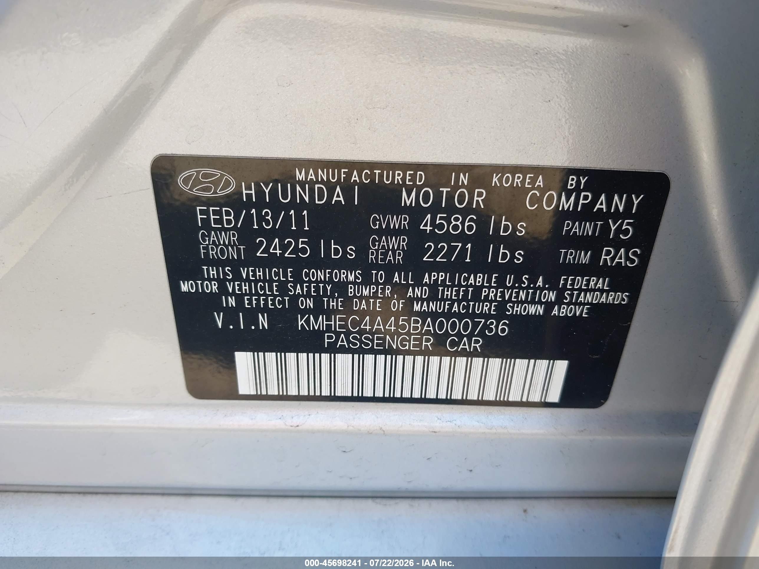 2011 Hyundai Sonata Hybrid   Silver vin: KMHEC4A45BA000736