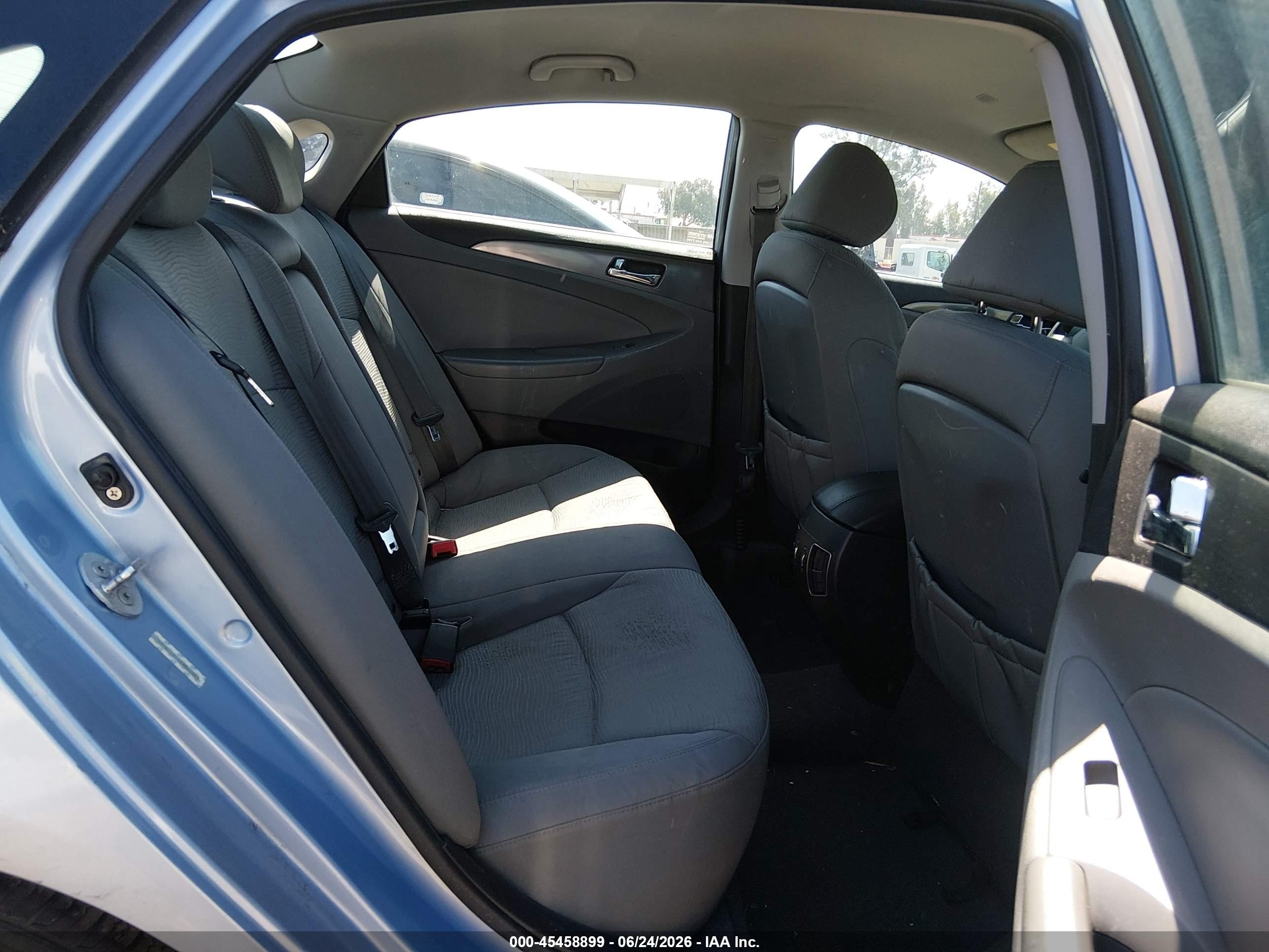 2011 Hyundai Sonata Hybrid   Light Blue vin: KMHEC4A45BA000963