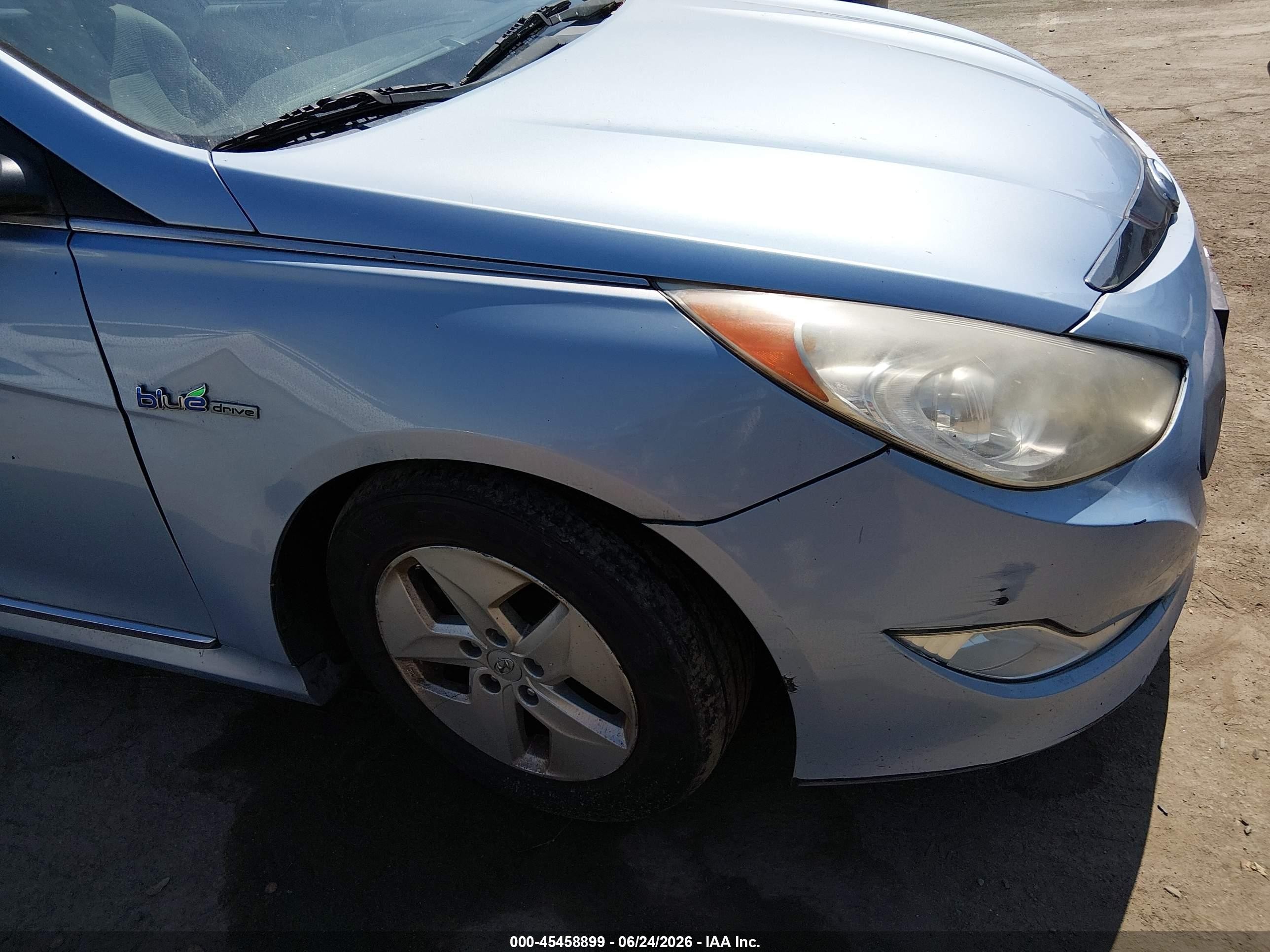 2011 Hyundai Sonata Hybrid   Light Blue vin: KMHEC4A45BA000963