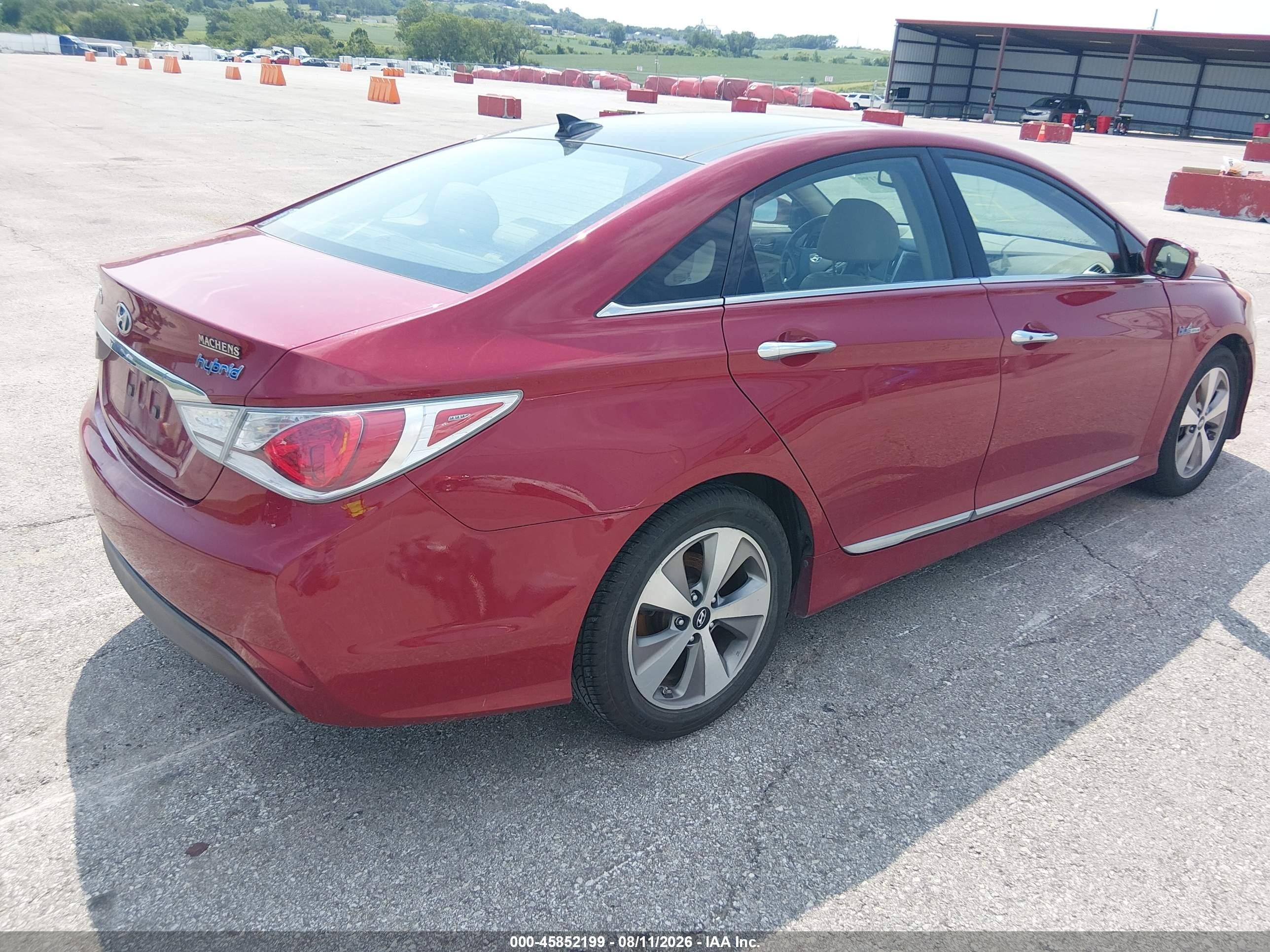 2012 Hyundai Sonata Hybrid Red vin: KMHEC4A45CA022642