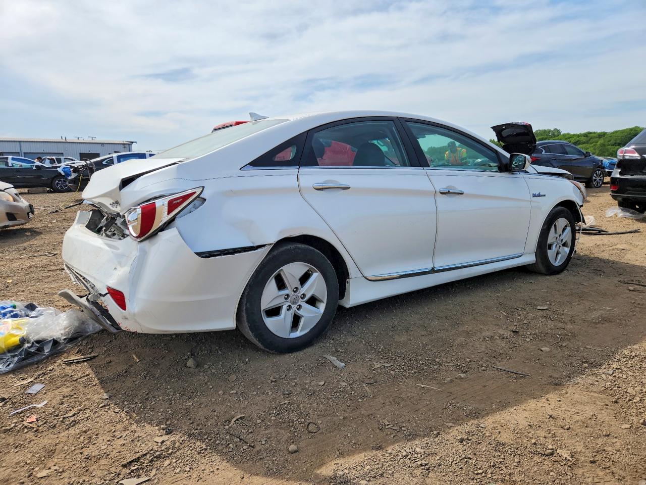2012 Hyundai Sonata Hybrid White vin: KMHEC4A45CA022687