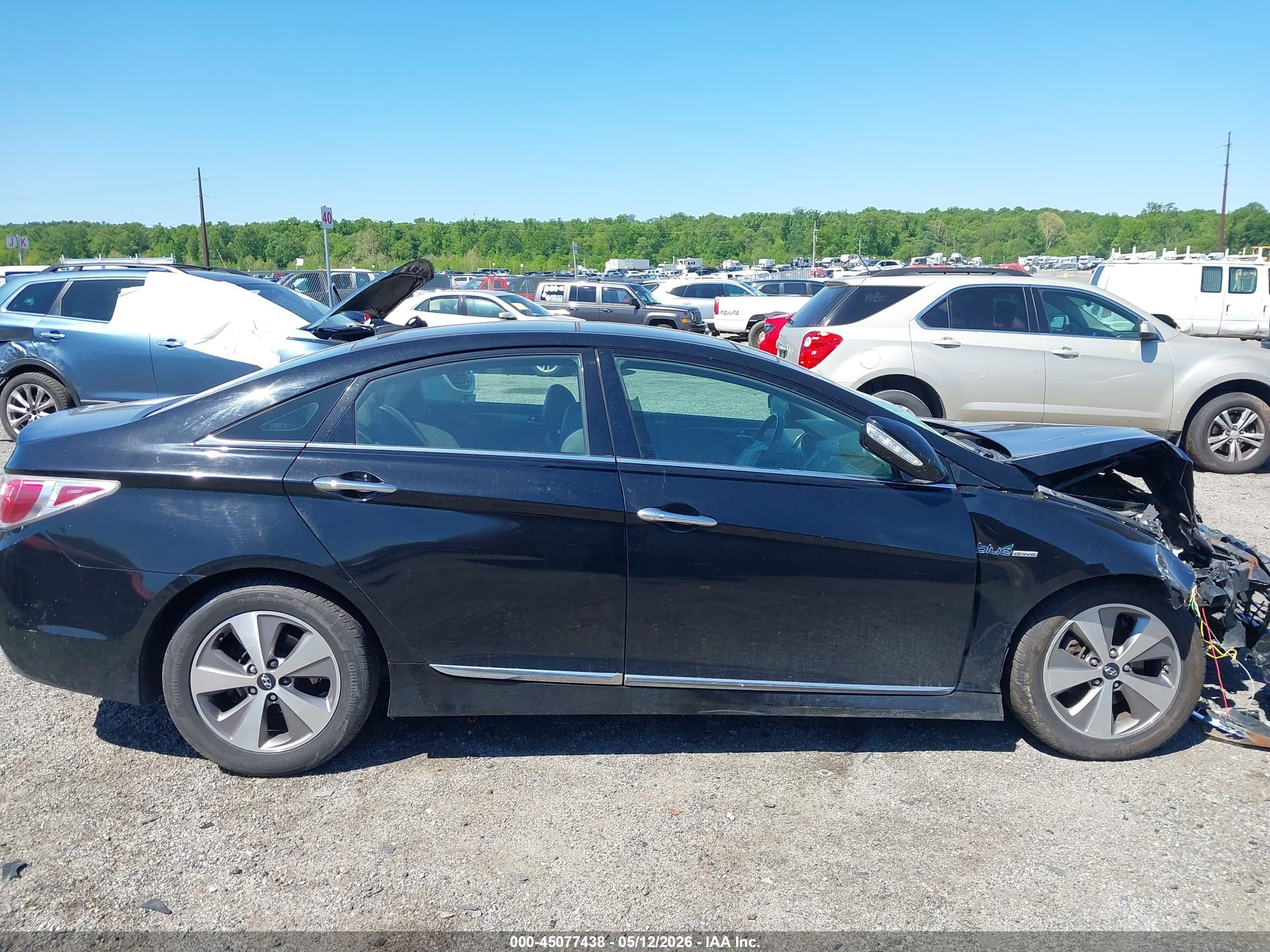 2012 Hyundai Sonata Hybrid   Black vin: KMHEC4A45CA028859