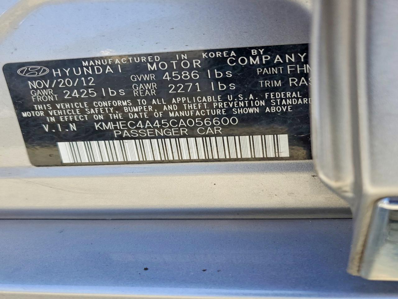 2012 Hyundai Sonata Hybrid Silver vin: KMHEC4A45CA056600