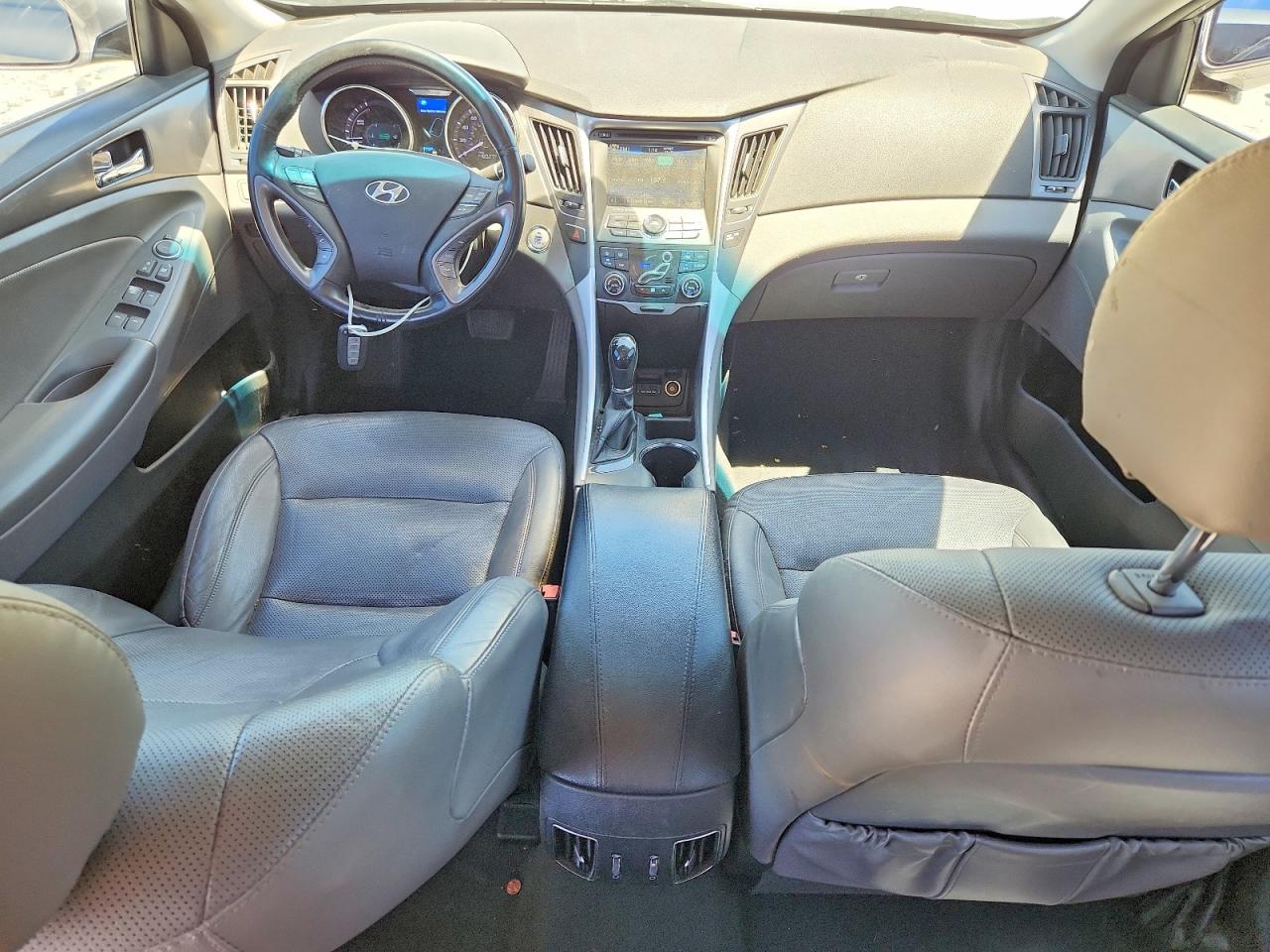 2013 Hyundai Sonata Hybrid Silver vin: KMHEC4A45DA064729