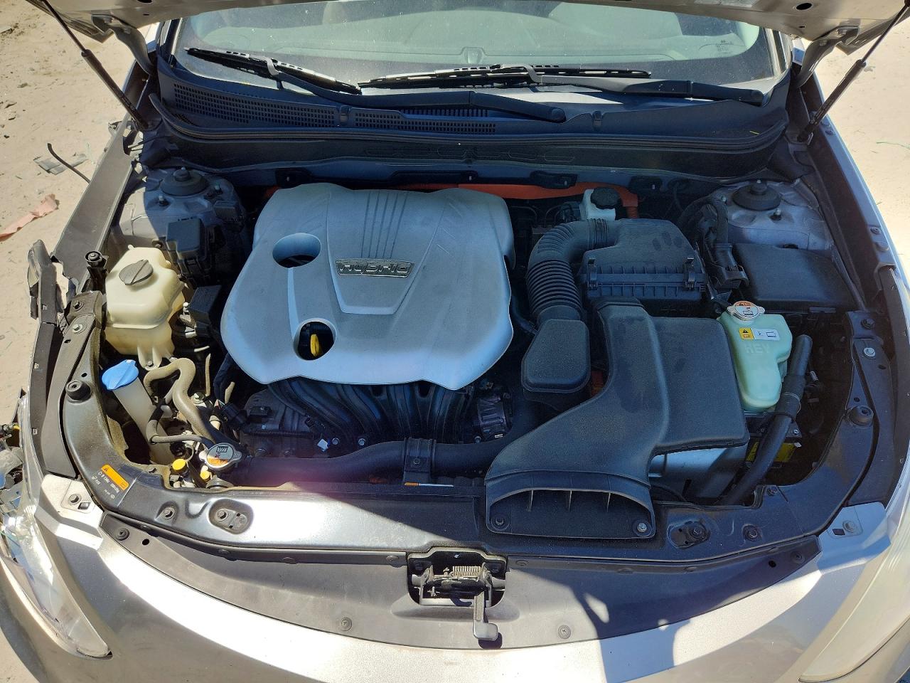 2013 Hyundai Sonata Hybrid Silver vin: KMHEC4A45DA064729