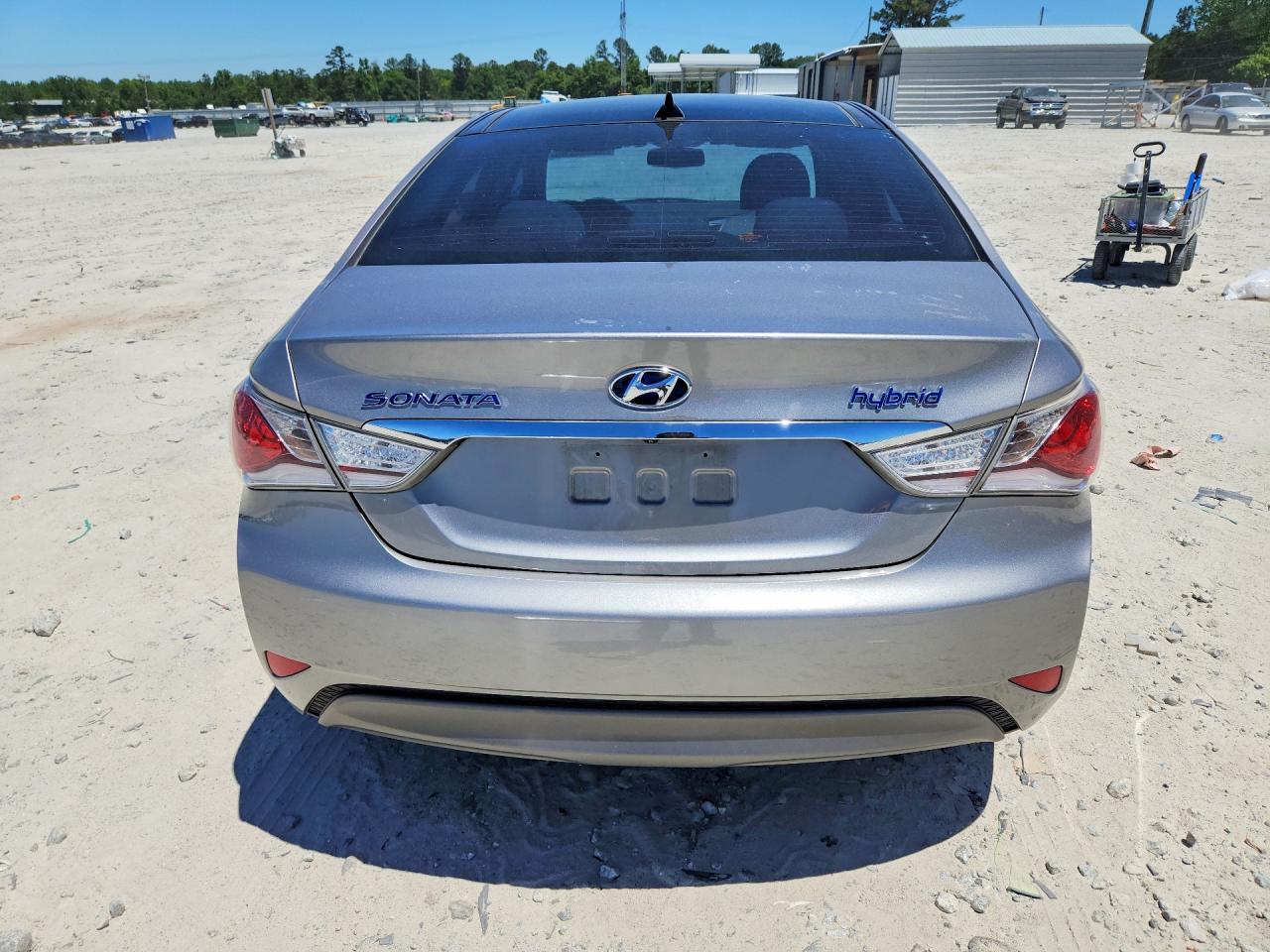 2013 Hyundai Sonata Hybrid Silver vin: KMHEC4A45DA064729