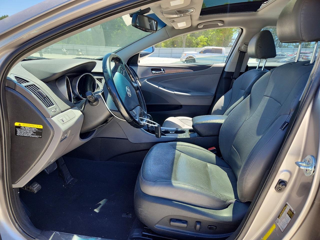 2013 Hyundai Sonata Hybrid Silver vin: KMHEC4A45DA064729