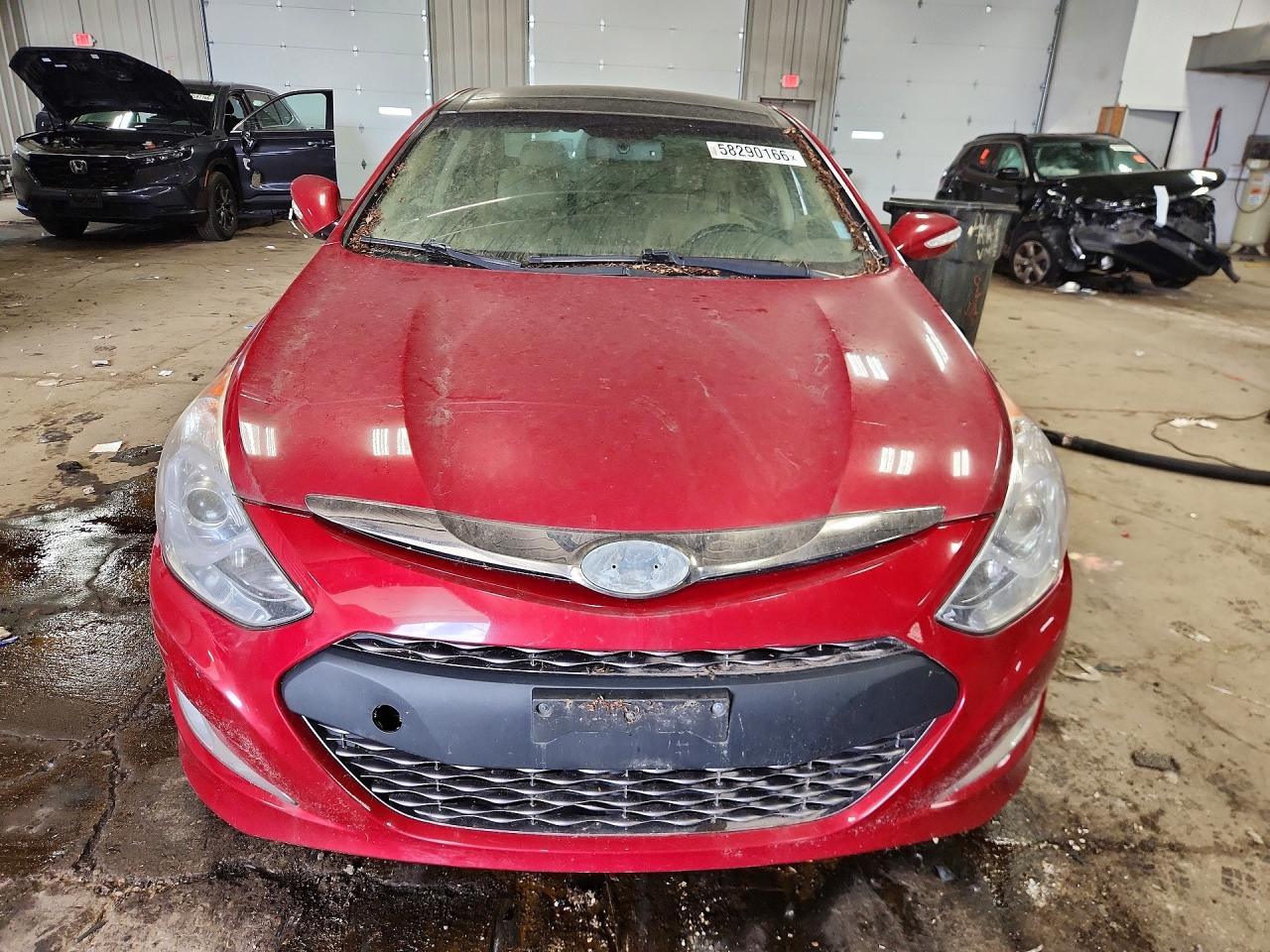 2013 Hyundai Sonata Hybrid Красный vin: KMHEC4A45DA066769