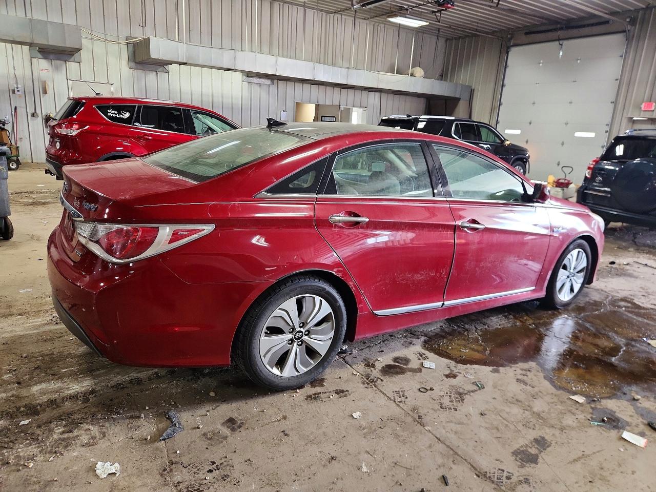 2013 Hyundai Sonata Hybrid Красный vin: KMHEC4A45DA066769
