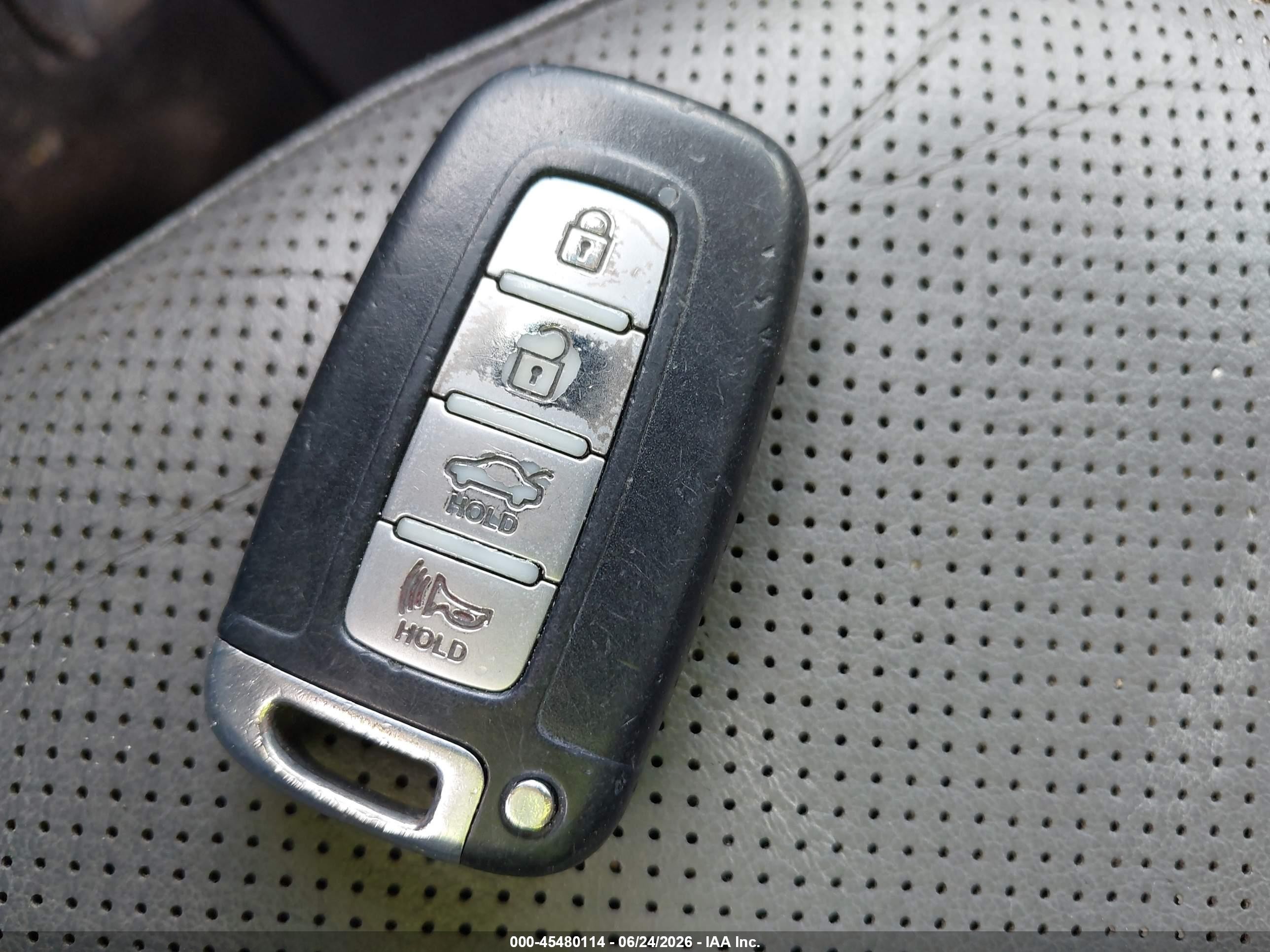 2013 Hyundai Sonata Hybrid Limited White vin: KMHEC4A45DA068506
