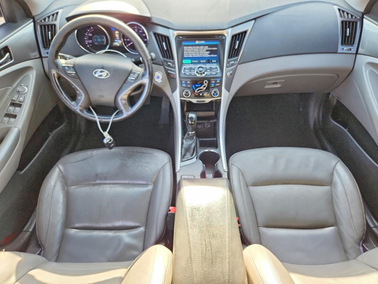 2013 Hyundai Sonata Hybrid Silver vin: KMHEC4A45DA071566