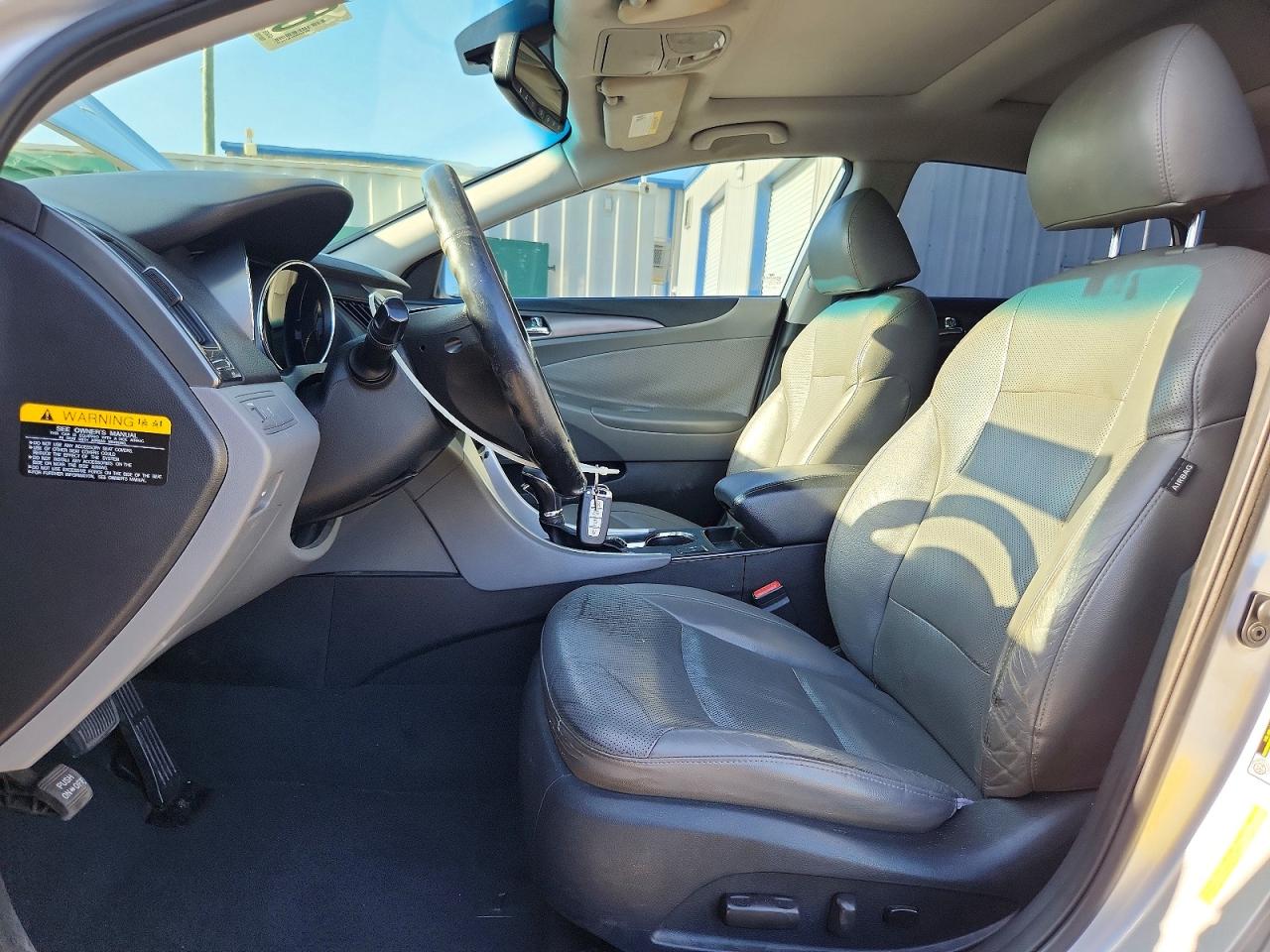 2013 Hyundai Sonata Hybrid Silver vin: KMHEC4A45DA071566