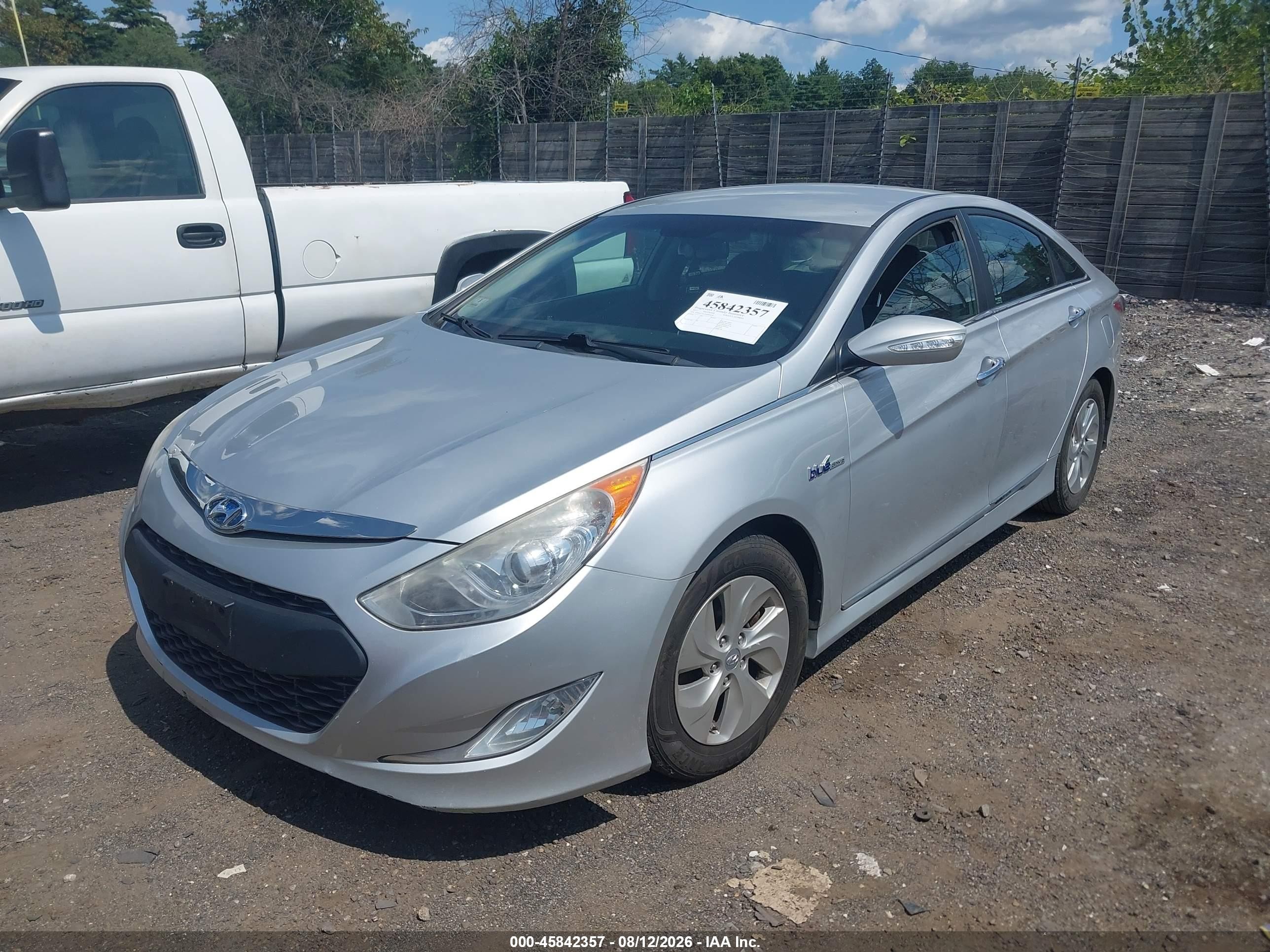 2013 Hyundai Sonata Hybrid   Silver vin: KMHEC4A45DA076458