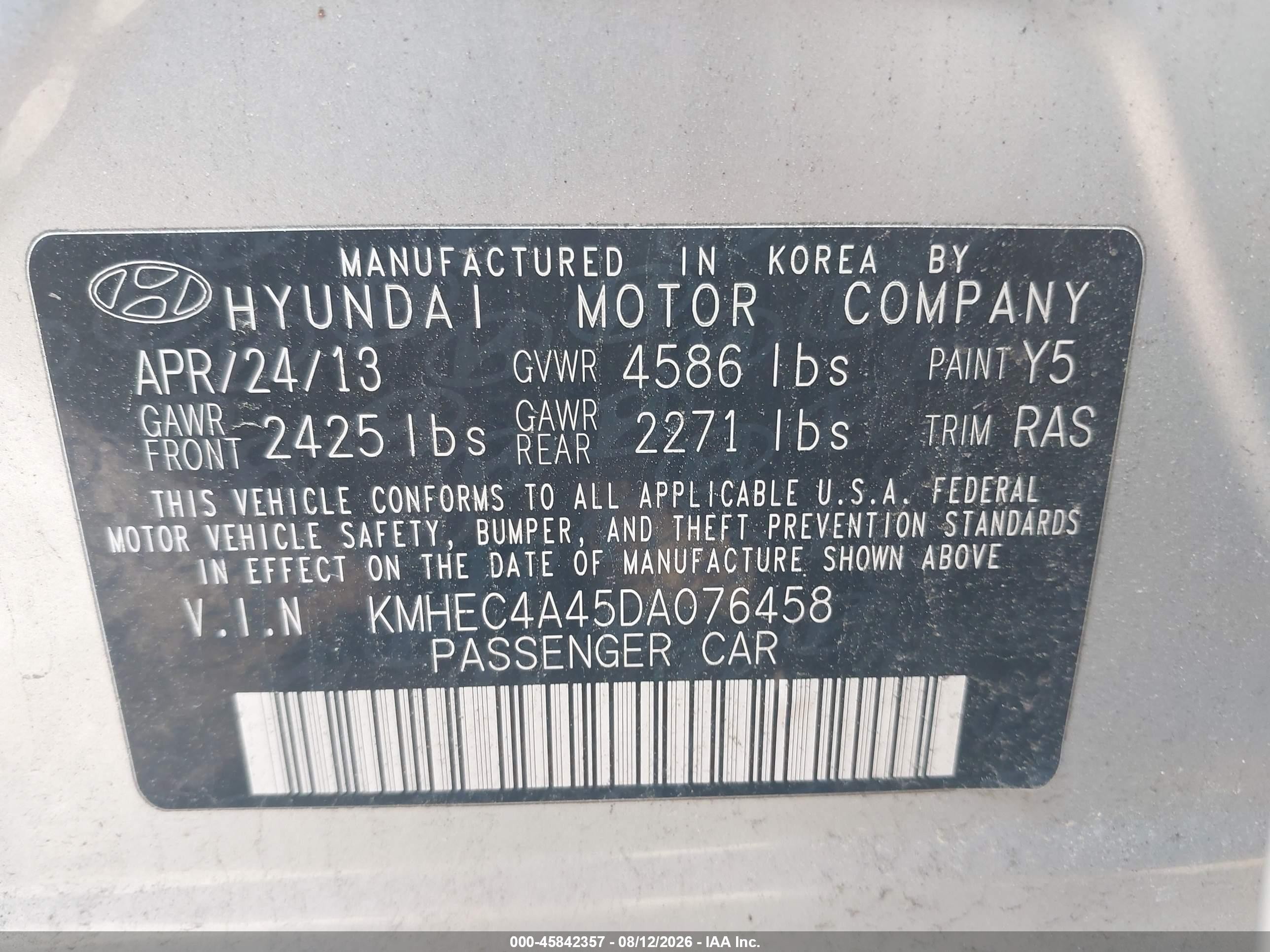 2013 Hyundai Sonata Hybrid   Silver vin: KMHEC4A45DA076458