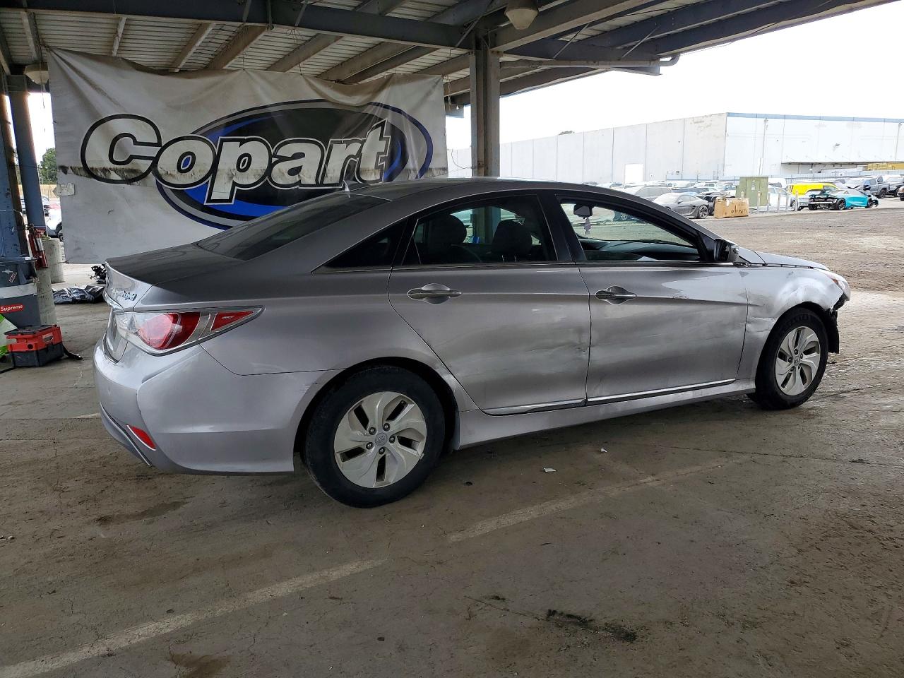 2013 Hyundai Sonata Hybrid Silver vin: KMHEC4A45DA088318