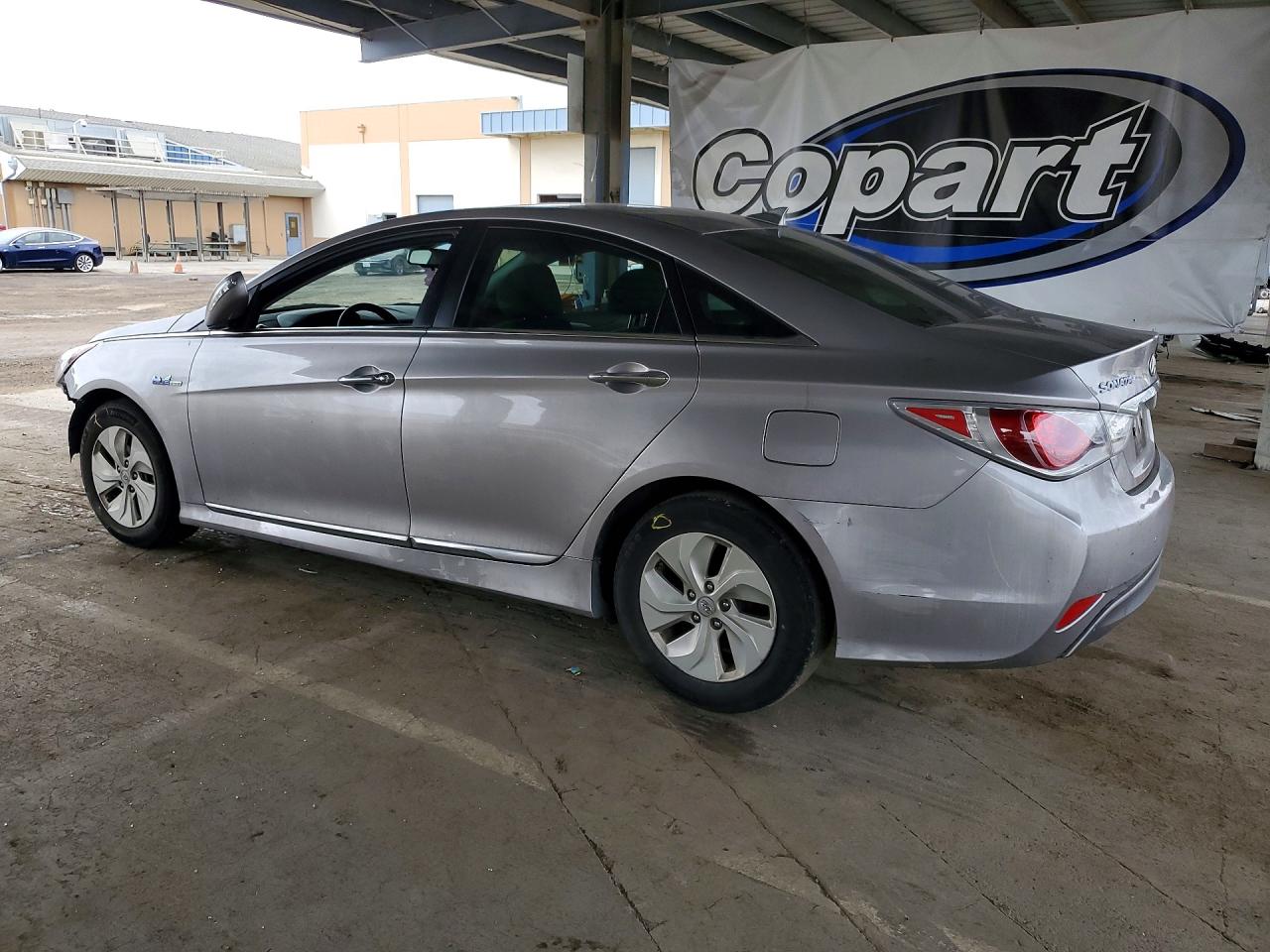 2013 Hyundai Sonata Hybrid Silver vin: KMHEC4A45DA088318