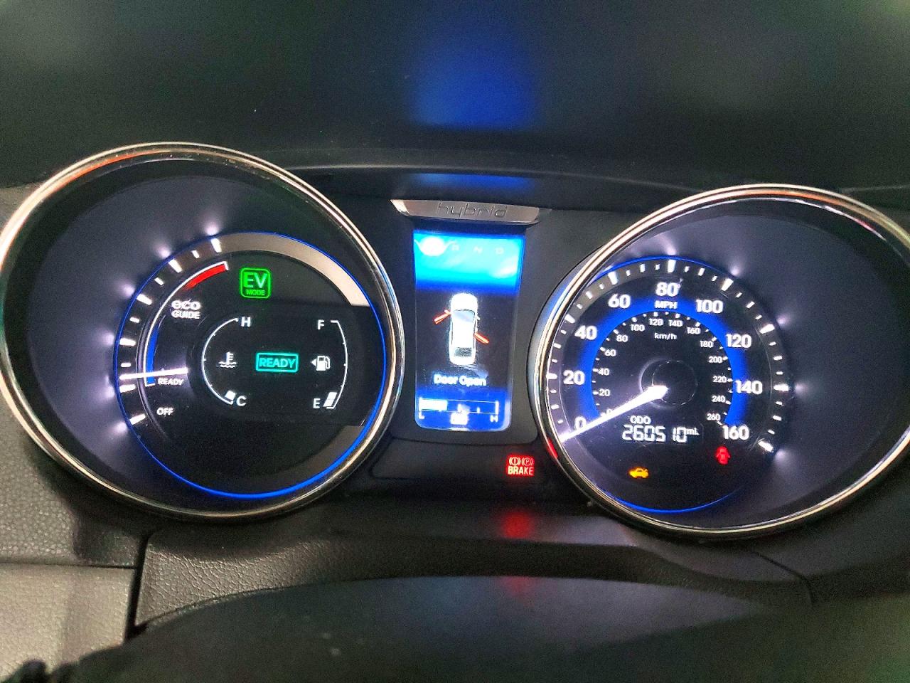 2013 Hyundai Sonata Hybrid Silver vin: KMHEC4A45DA088318